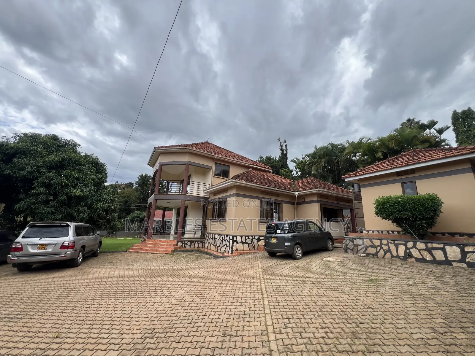 5bdrm House in Kyambogo, Central Division for sale in Central Division