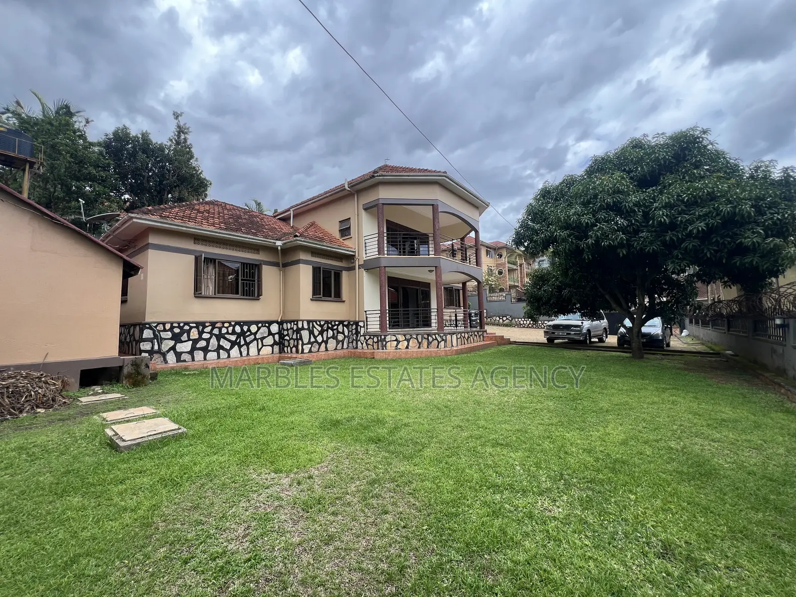 5bdrm House in Kyambogo, Central Division for sale in Central Division