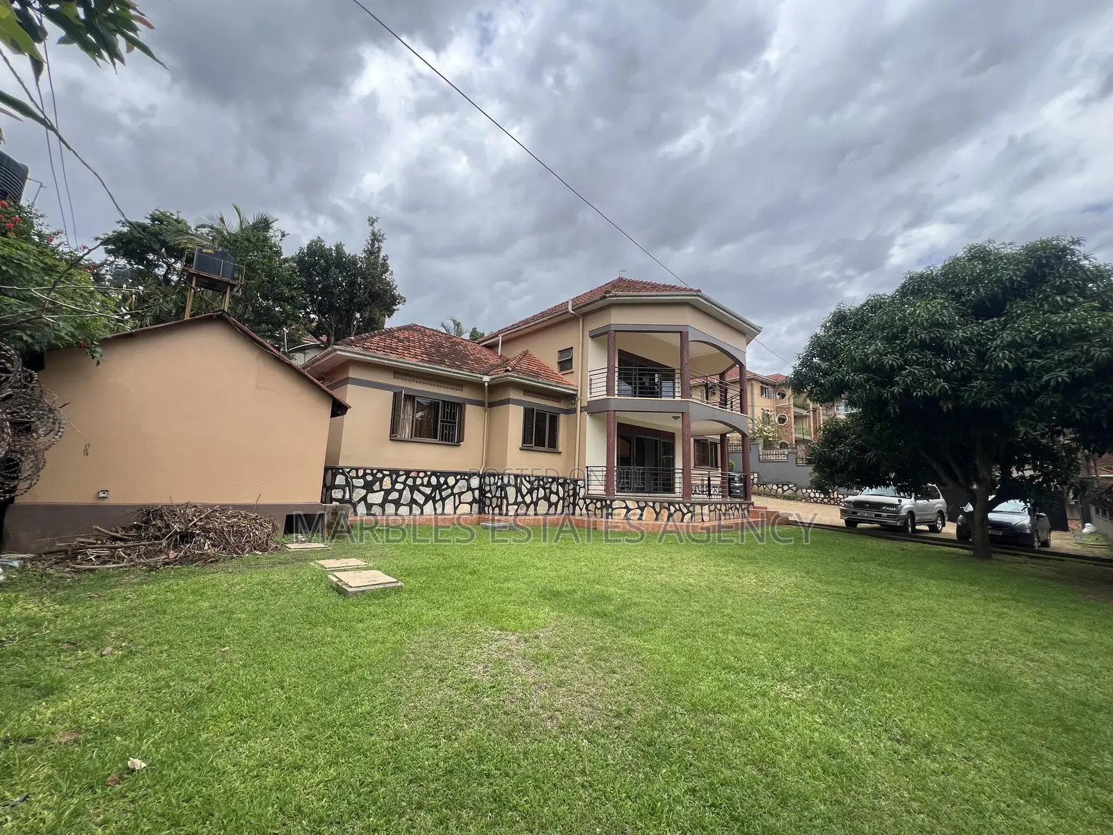 5bdrm House in Kyambogo, Central Division for sale in Central Division