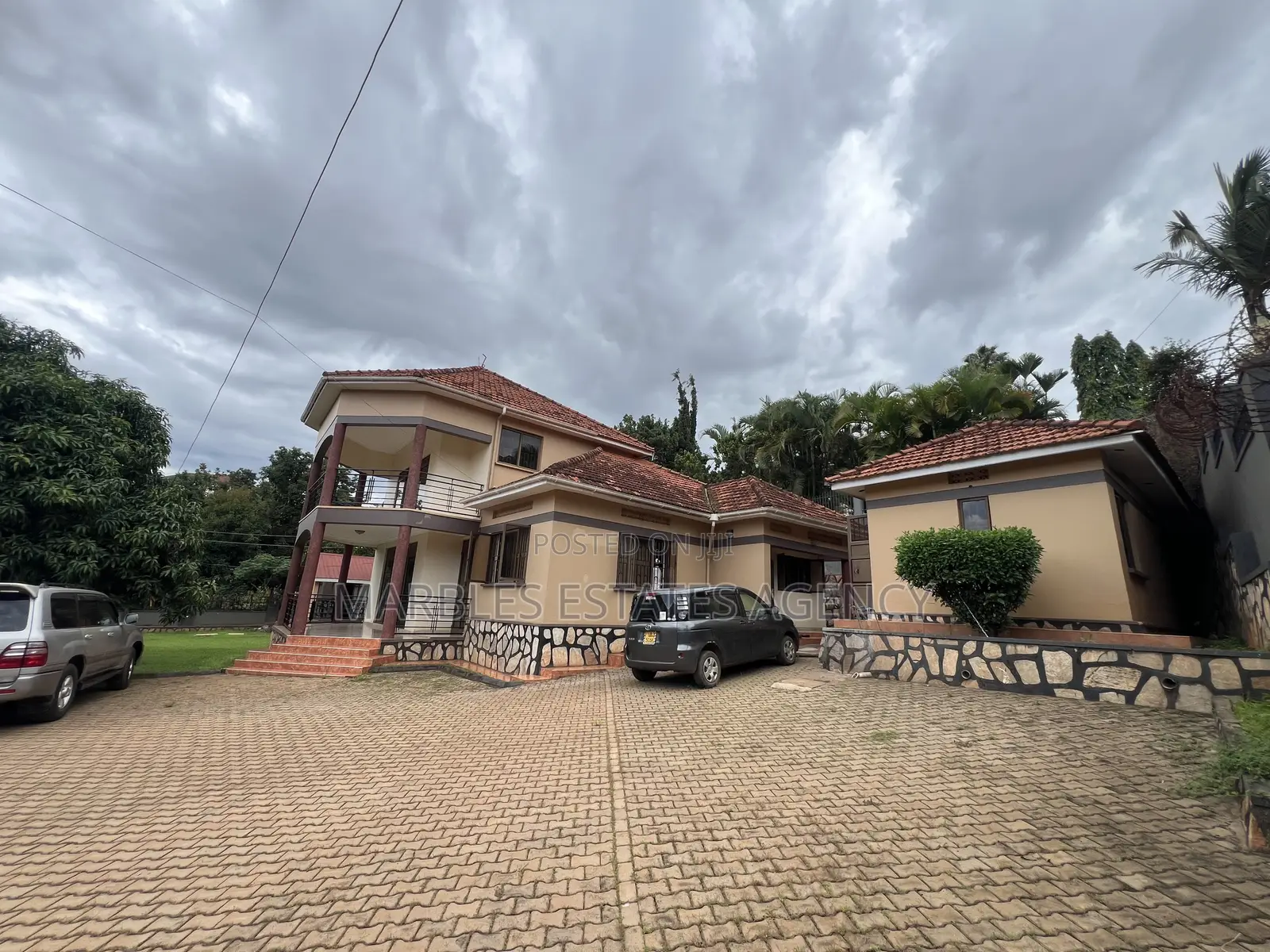 5bdrm House in Kyambogo, Central Division for sale in Central Division