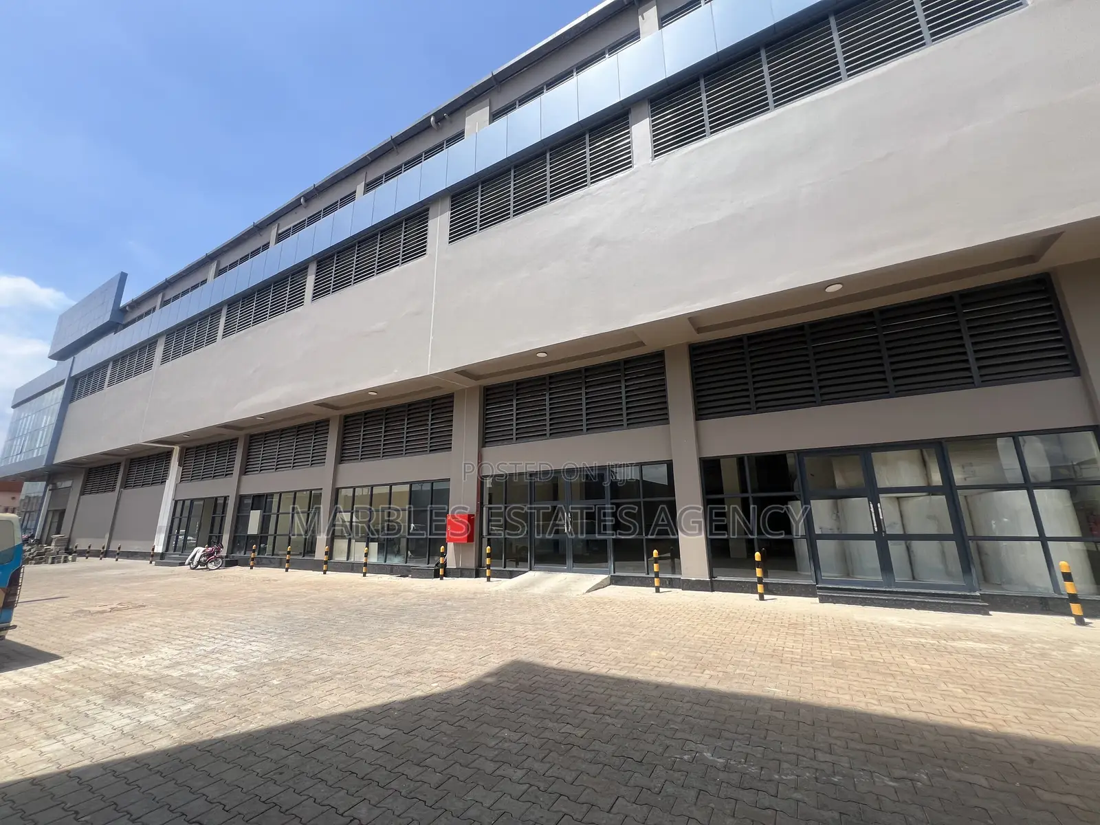 Warehouse and Showroom for Rent in at Industrial Area. in Central Division
