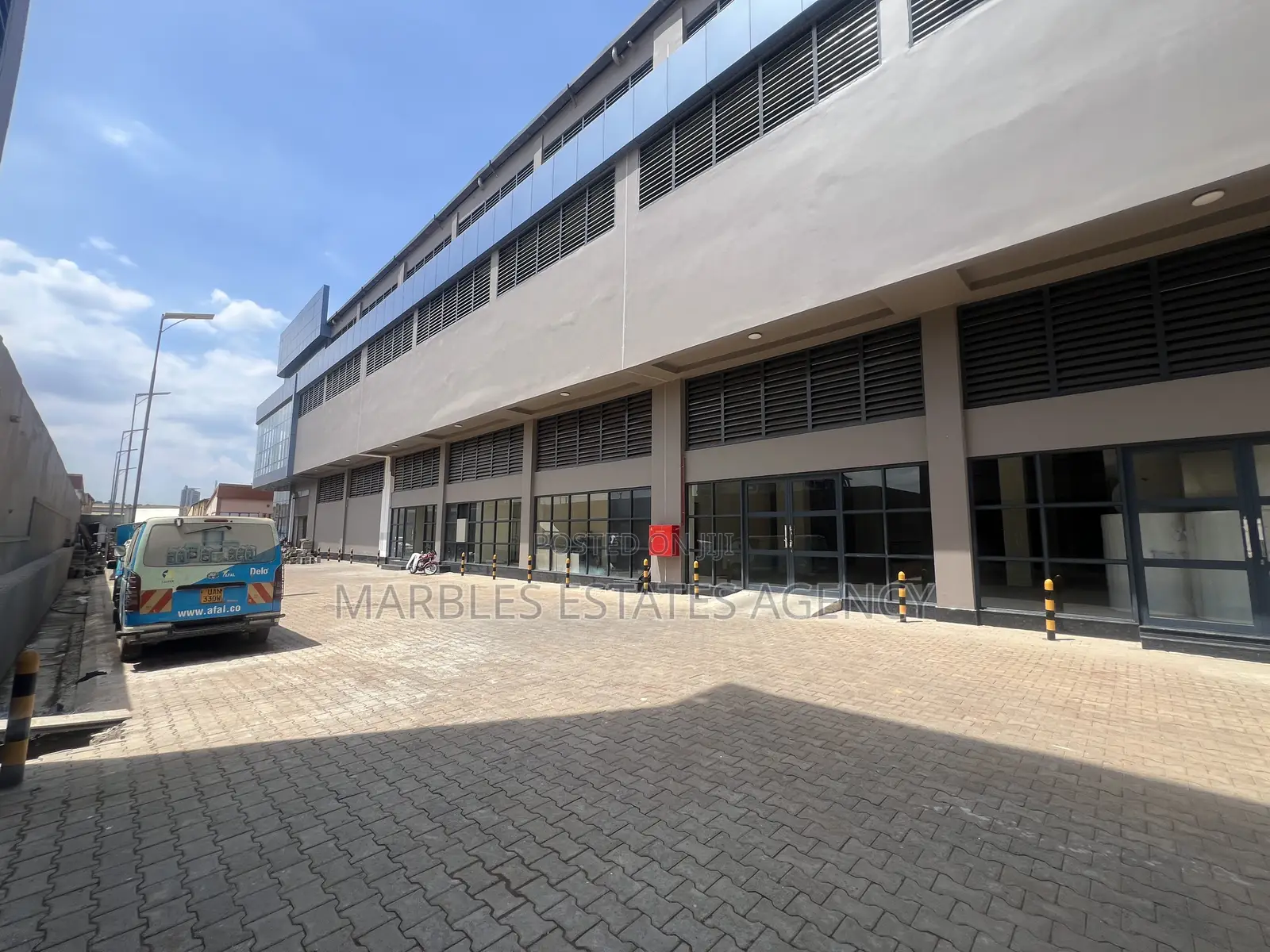 Warehouse and Showroom for Rent in at Industrial Area. in Central Division
