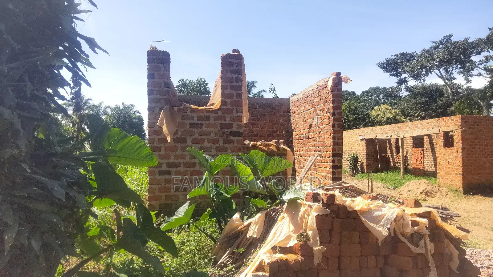 1bdrm Room & Parlour in Nkumba, Katabi for sale in Katabi
