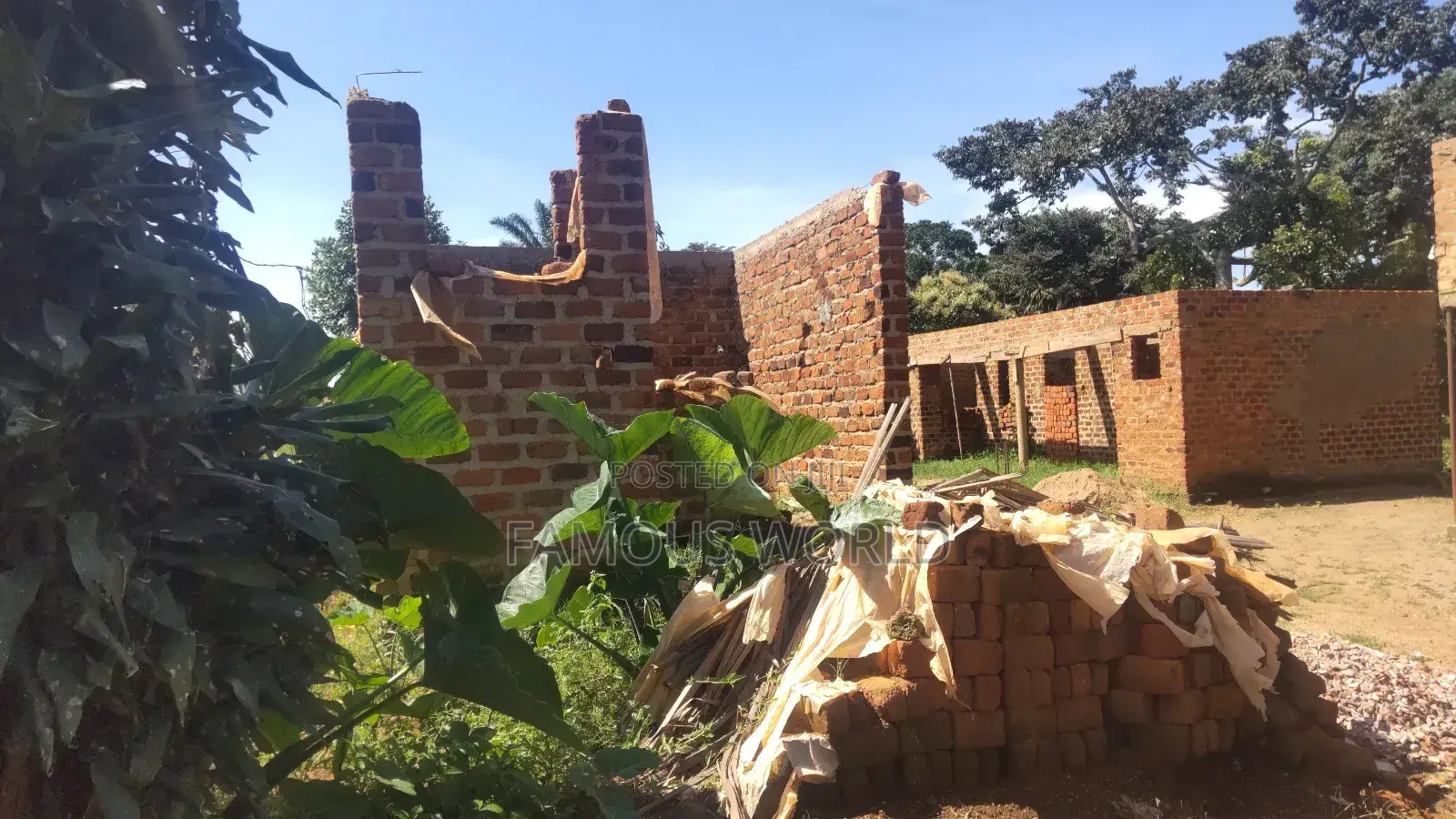 1bdrm Room & Parlour in Nkumba, Katabi for sale in Katabi