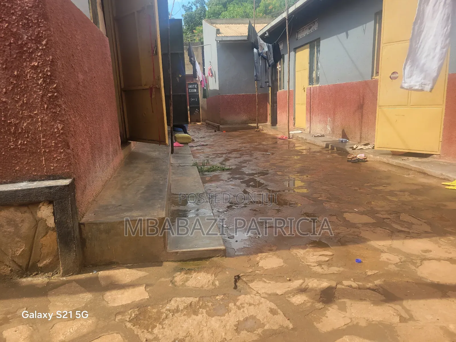 16bdrm House in Kawempe Lugoba for sale in Kawempe