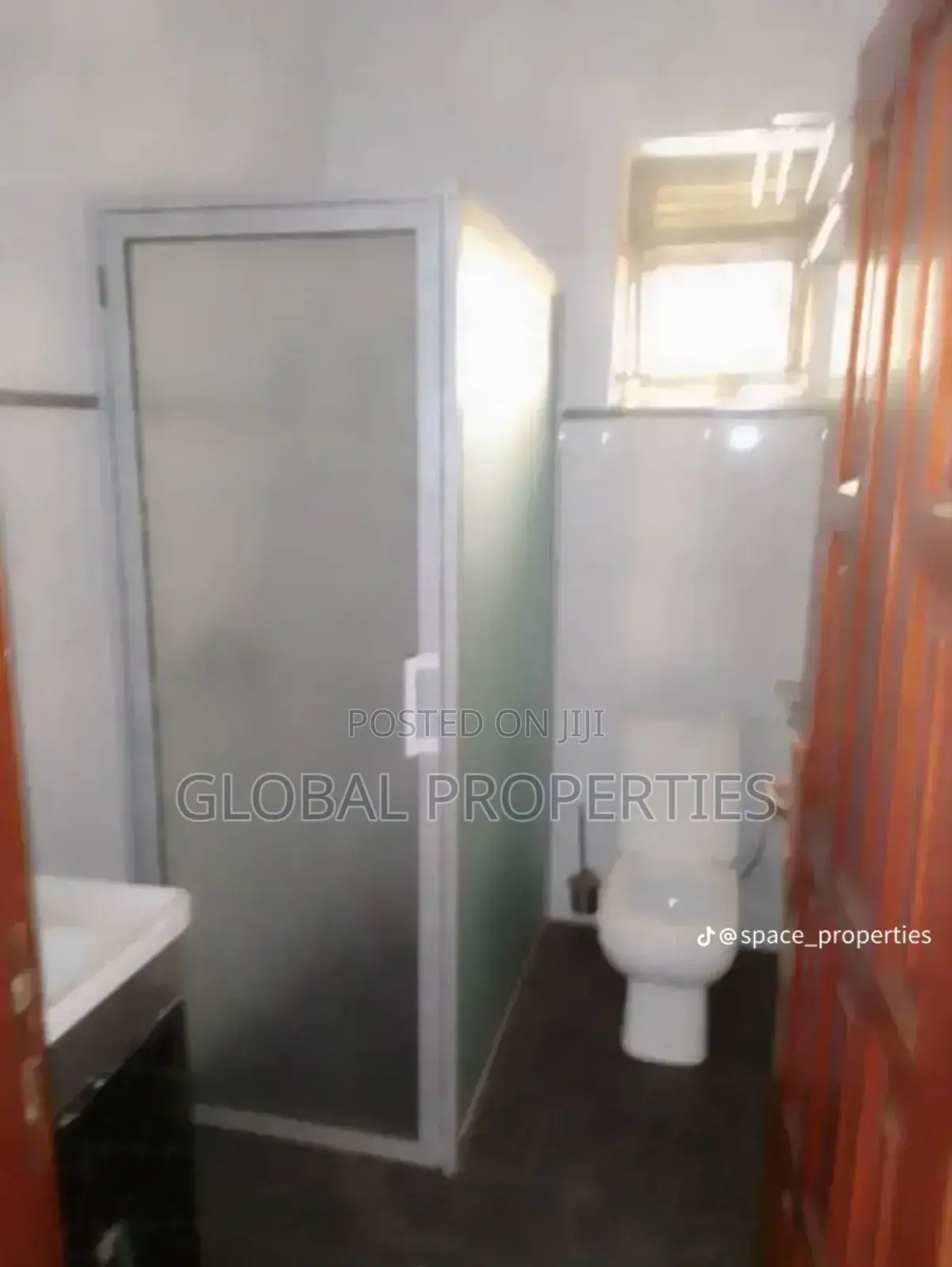 2bdrm Apartment in Kyambongo Rd, Central Division for rent in Central Division