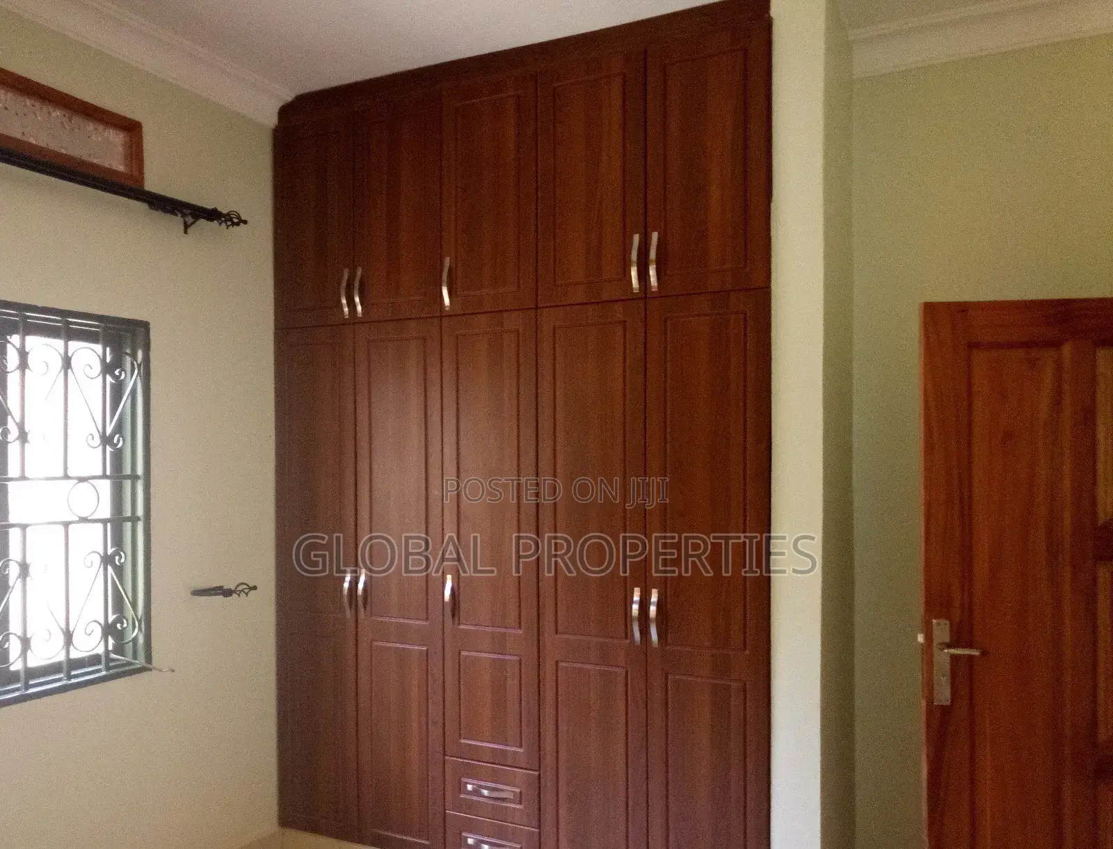 4bdrm Bungalow in Kyaliwajala, Central Division for rent in Central Division