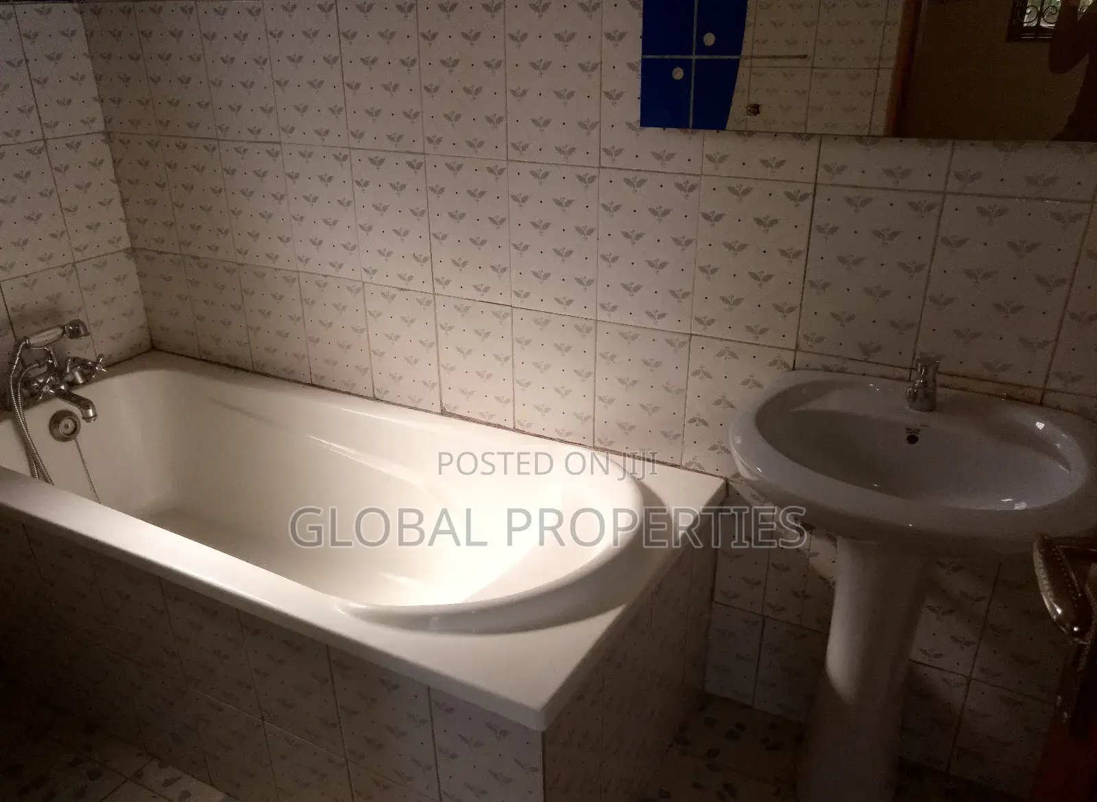 4bdrm Bungalow in Kyaliwajala, Central Division for rent in Central Division