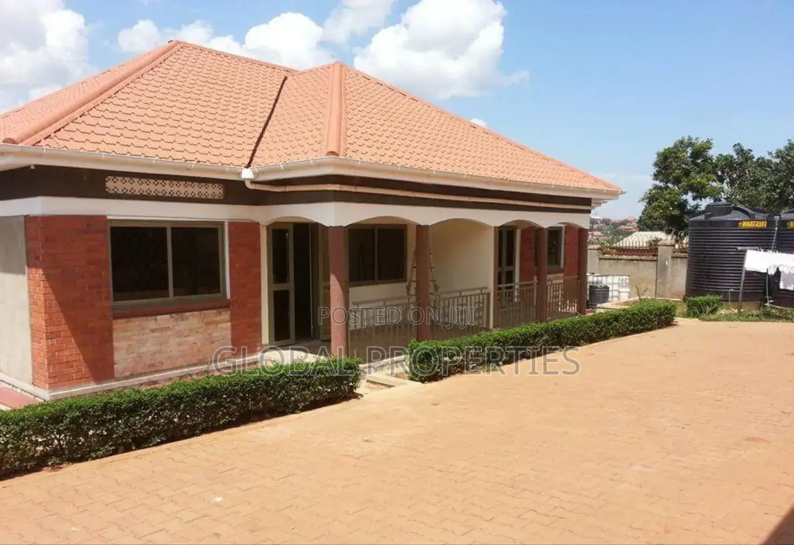 2bdrm Bungalow in Mbalwa, Central Division for rent in Central Division
