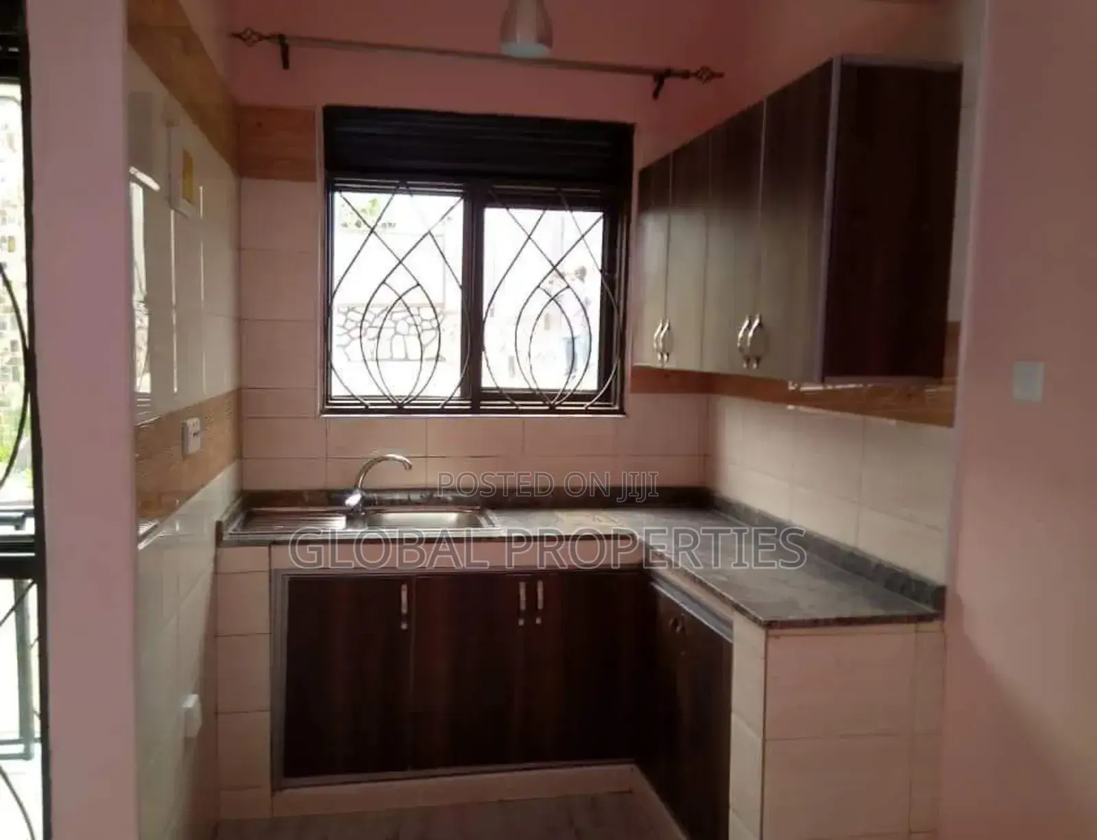 1bdrm Bungalow in Buwate Rd, Central Division for rent in Central Division