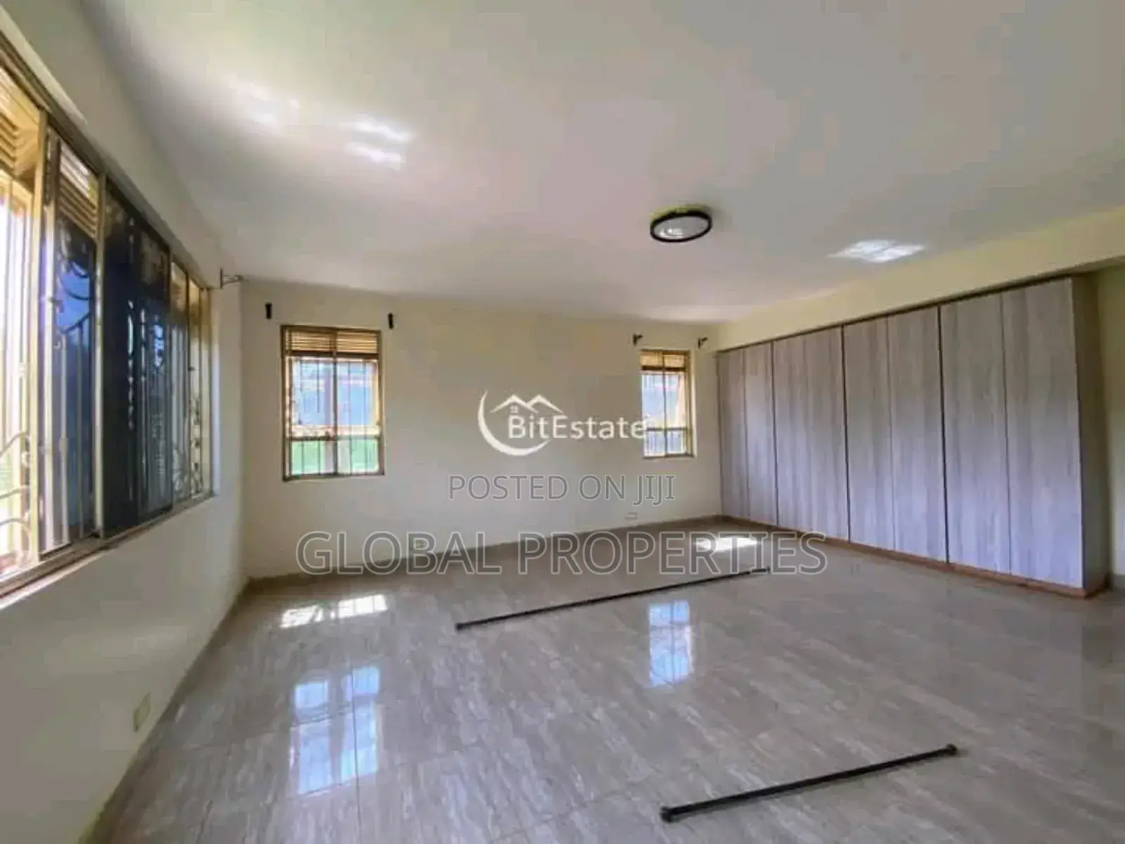 4bdrm Duplex in Najjera Buwate Rd, Central Division for rent in Central Division