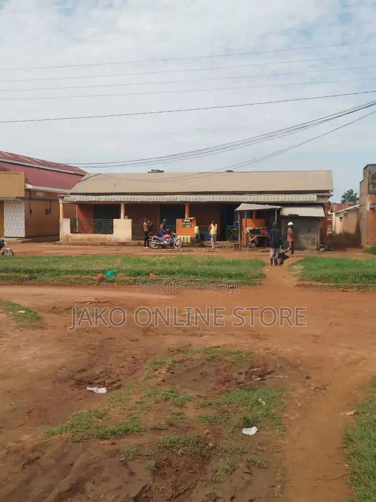 7bdrm House in Kabermaido, Kaberamaindo for sale in Kaberamaindo