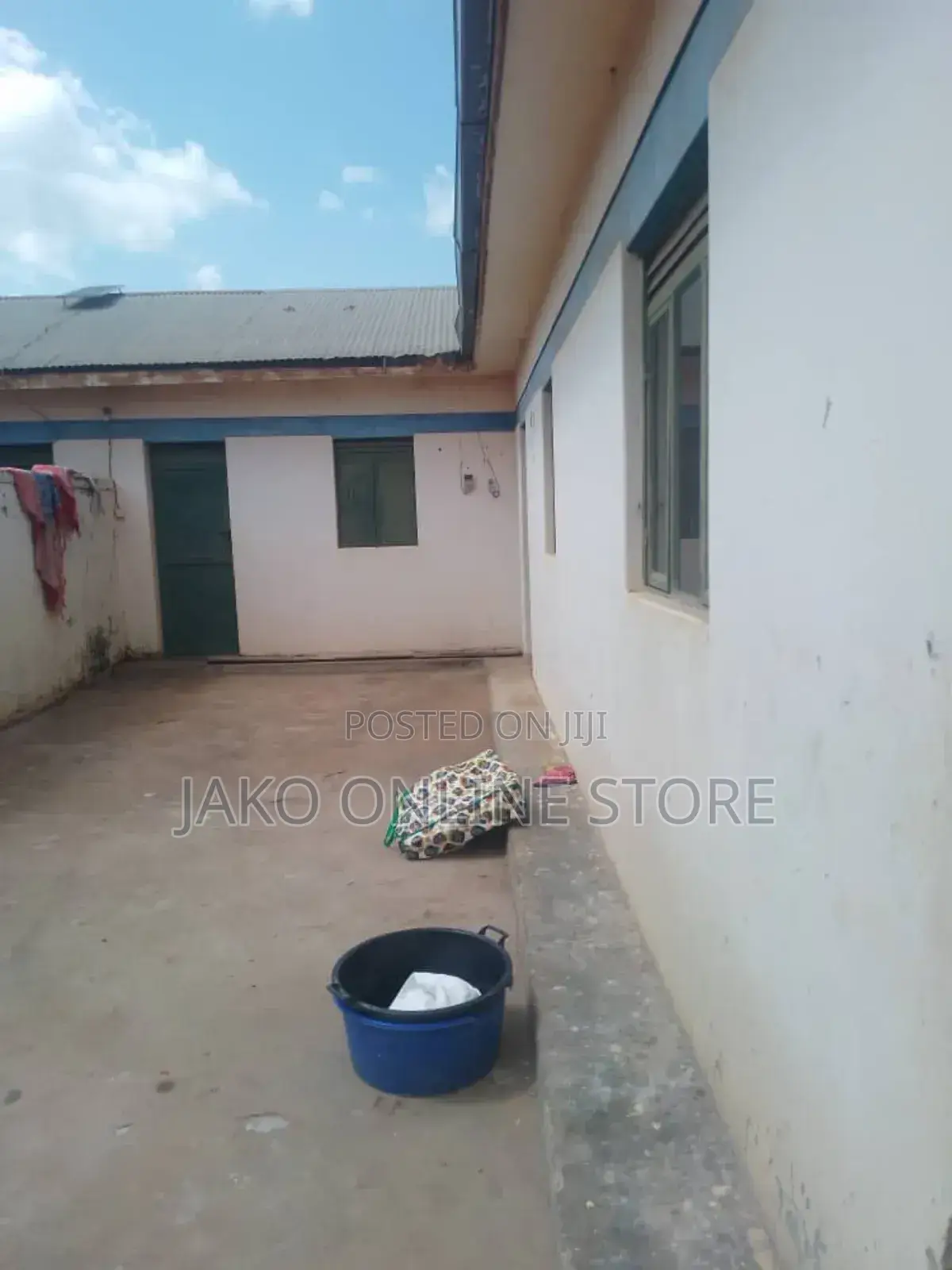 7bdrm House in Kabermaido, Kaberamaindo for sale in Kaberamaindo