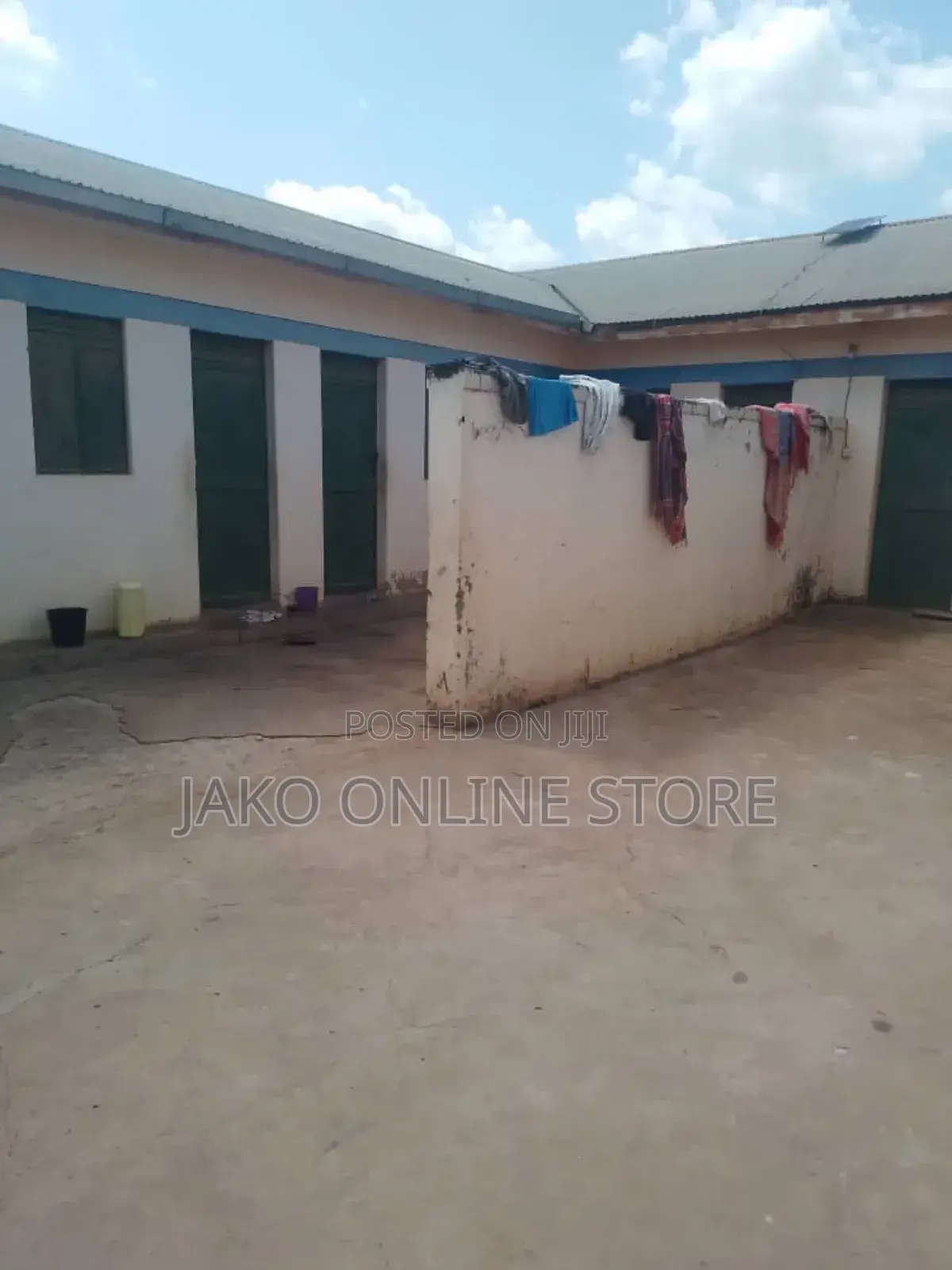 7bdrm House in Kabermaido, Kaberamaindo for sale in Kaberamaindo