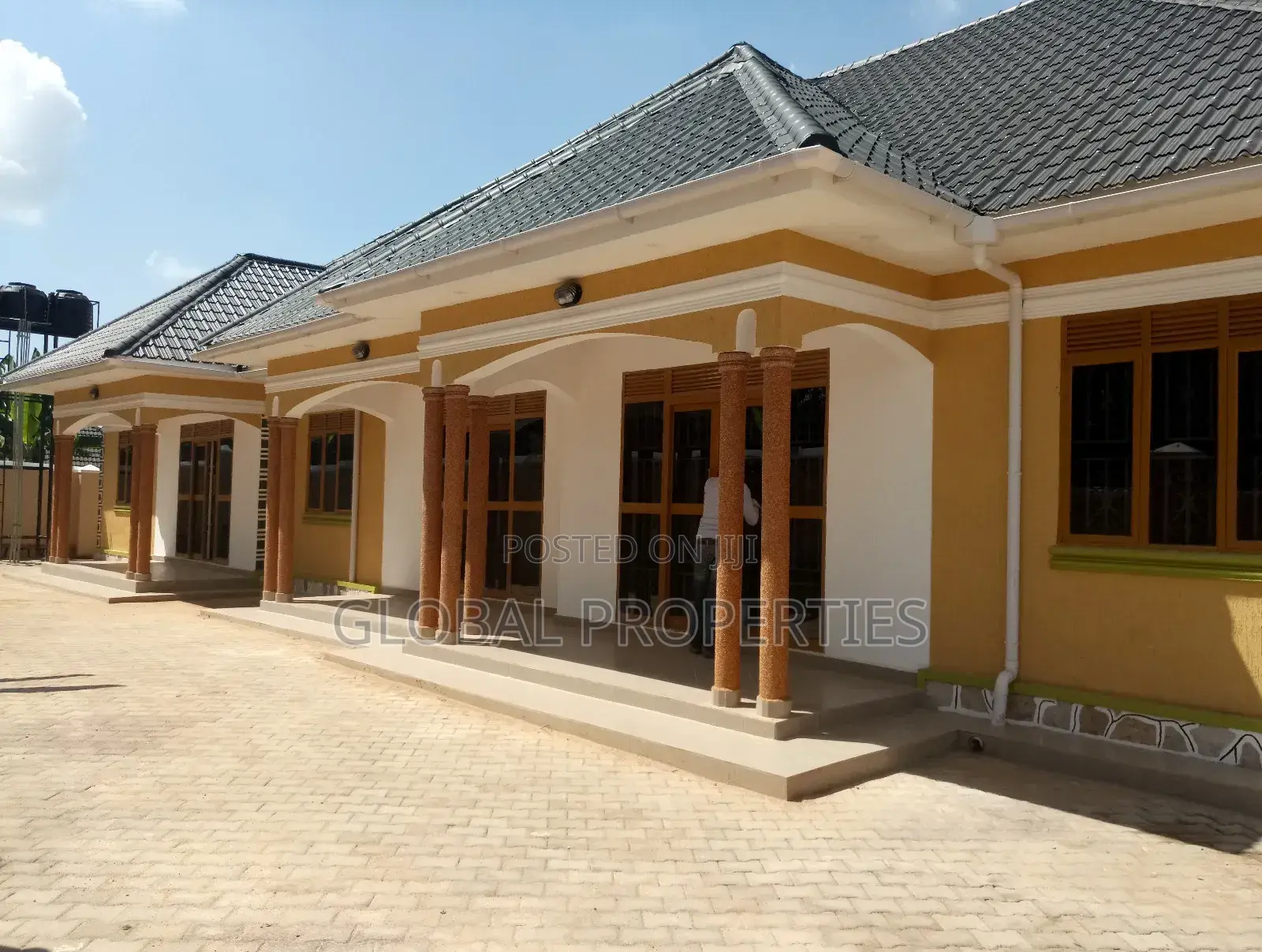2bdrm Bungalow in Kyaliwajala Kireka, Central Division for rent in Central Division