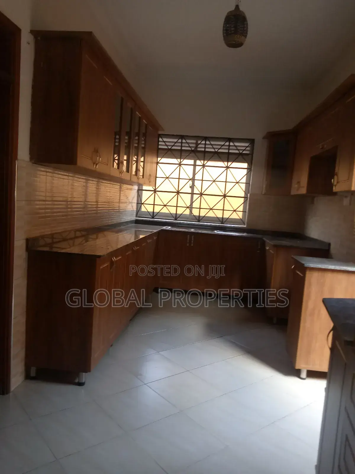 3bdrm Bungalow in Mbalwa, Central Division for rent in Central Division