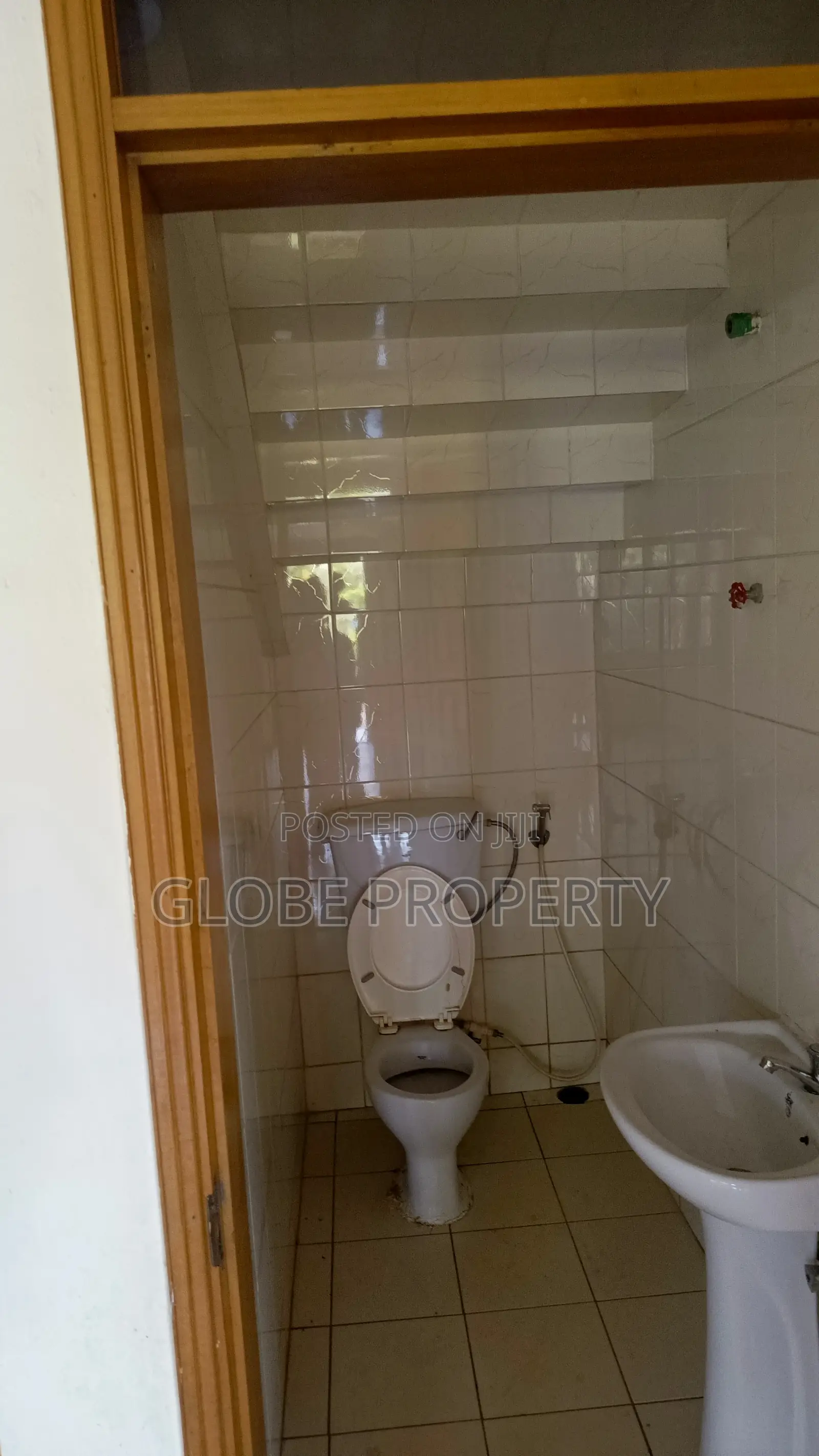 4bdrm Mansion in House For Rent In, Nakawa for rent in Nakawa
