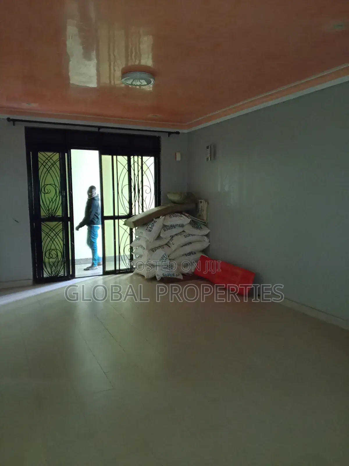 3bdrm Apartment in Nsawo Estate, Central Division for rent in Central Division