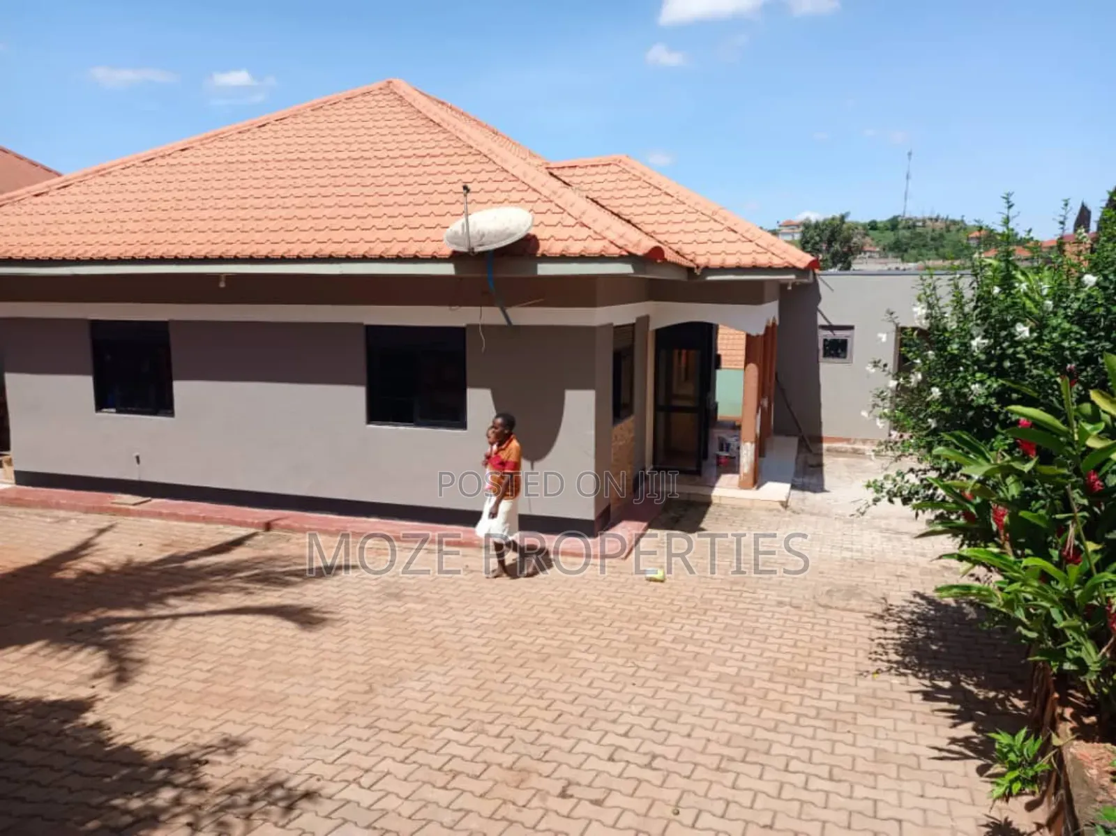 3bdrm Bungalow in Namugongo Nabusugwe., Central Division for sale in Central Division