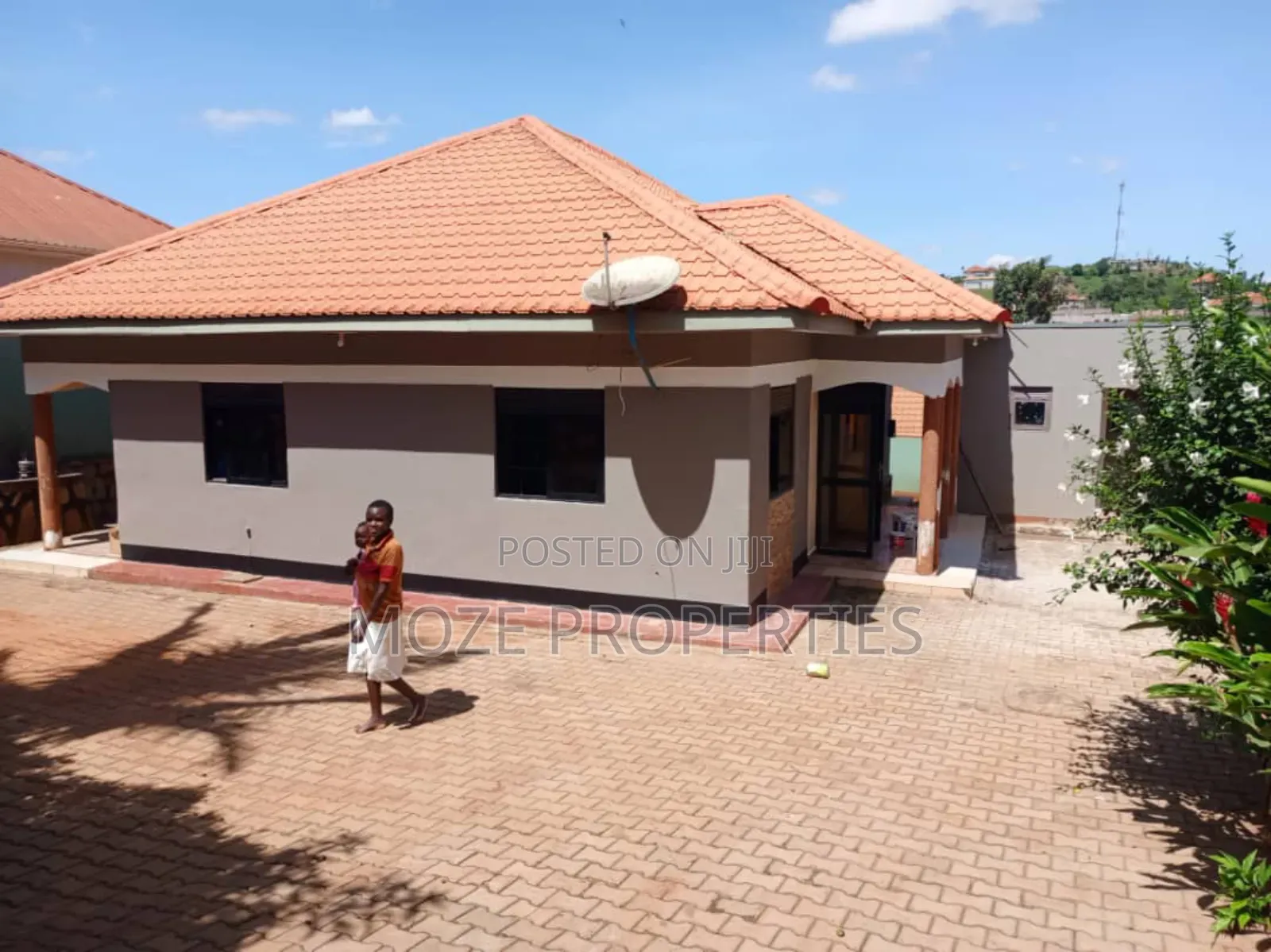 3bdrm Bungalow in Namugongo Nabusugwe., Central Division for sale in Central Division