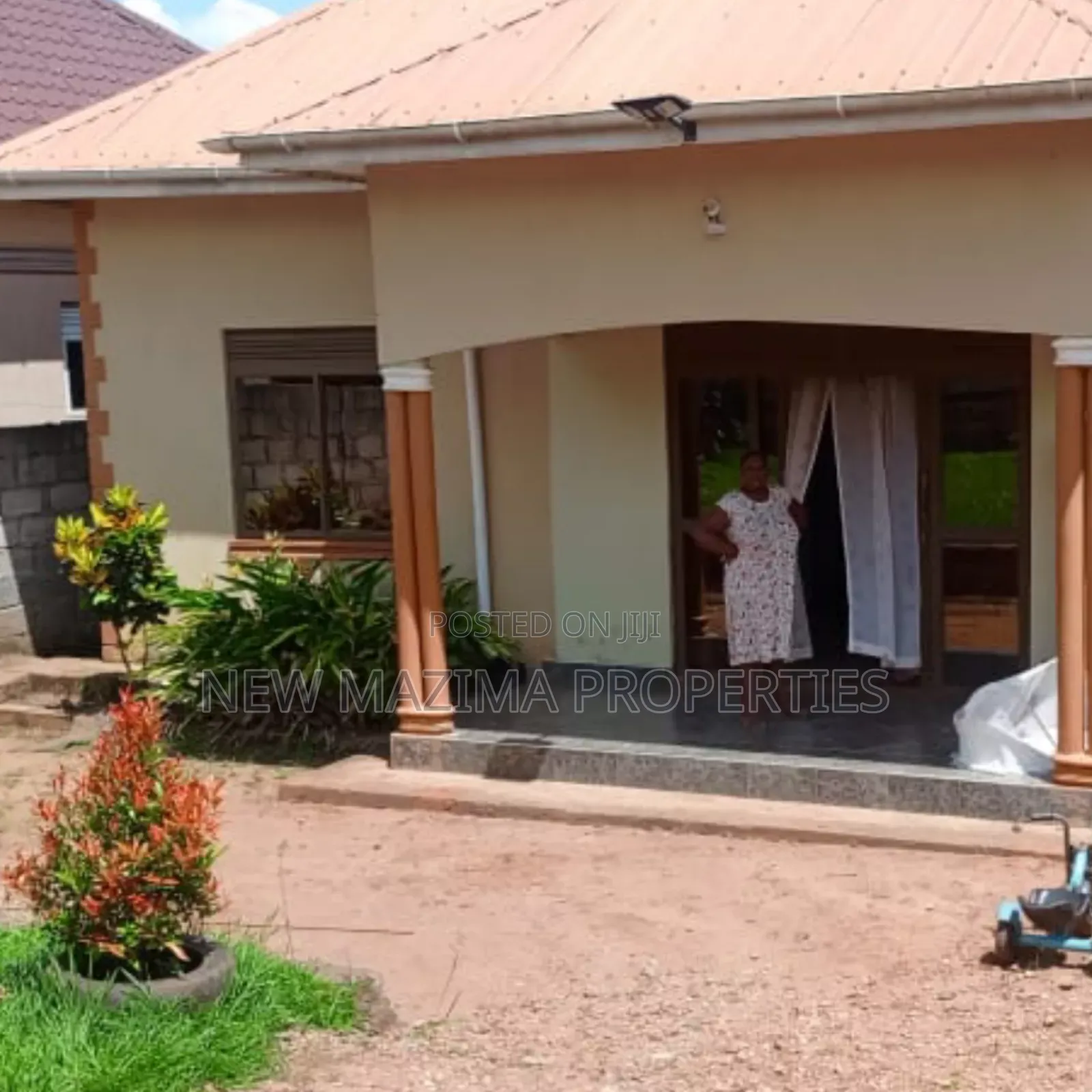 3bdrm Bungalow in Kitende Ssisa, Central Division for sale in Central Division