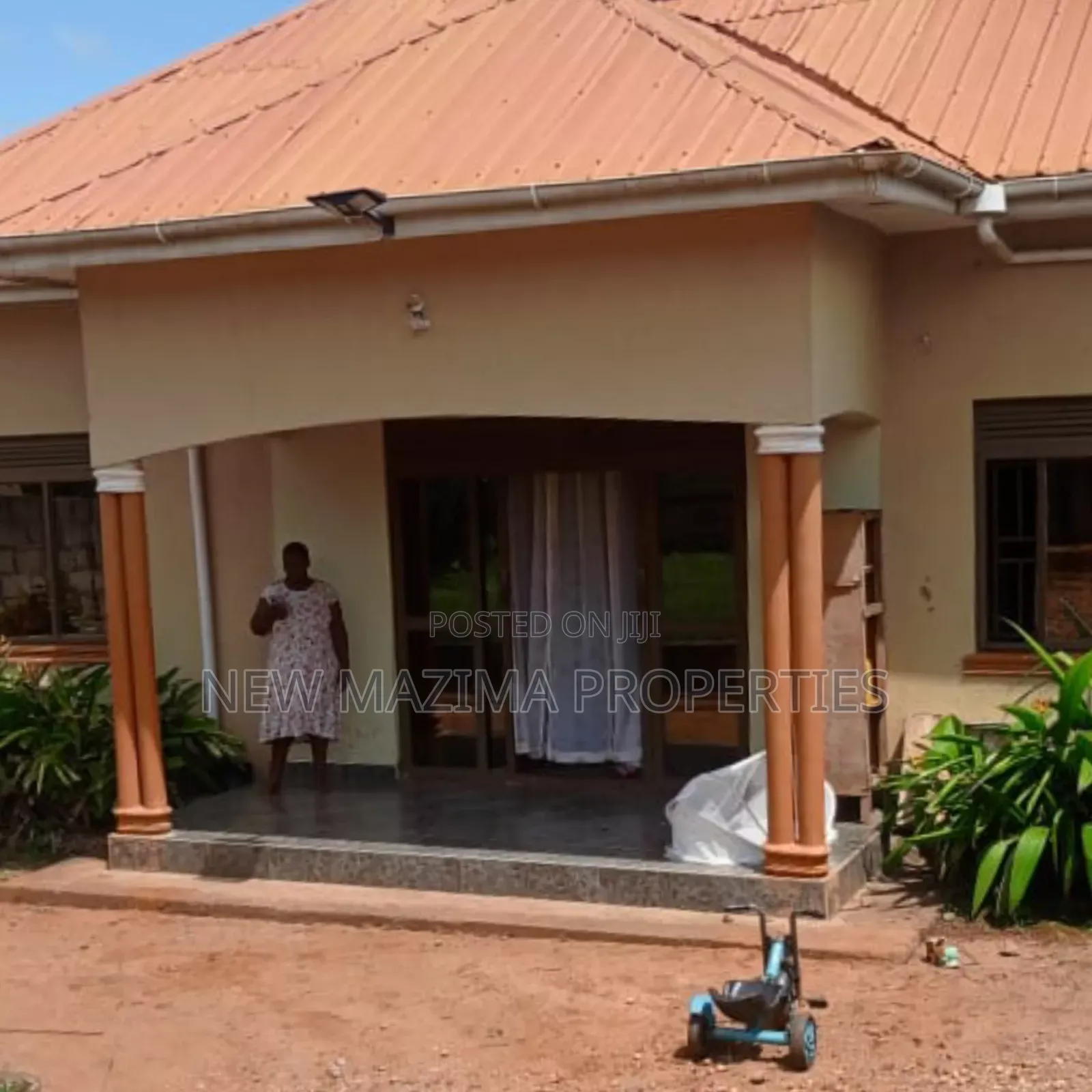3bdrm Bungalow in Kitende Ssisa, Central Division for sale in Central Division