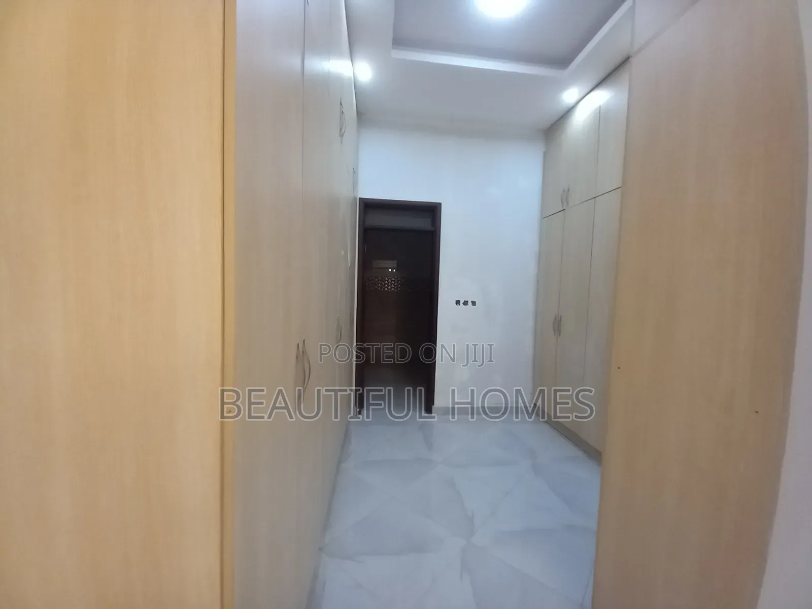 Furnished 5bdrm Mansion in Kira for sale in Kira