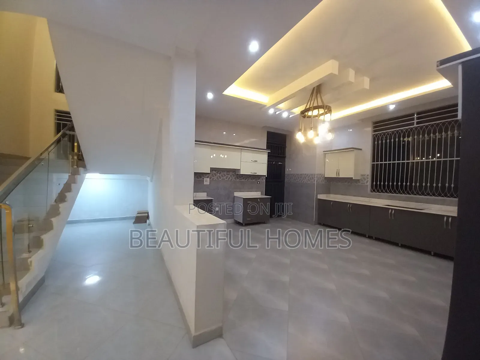 Furnished 5bdrm Duplex in Kira Rich Estate for sale in Kira