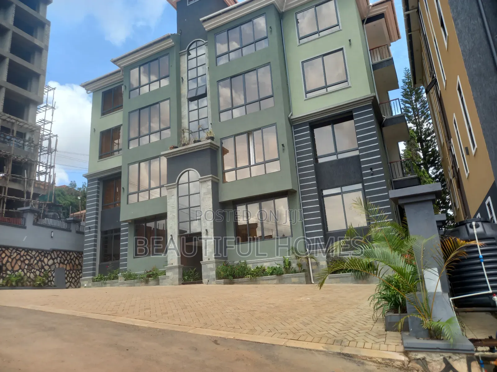 Furnished 2bdrm Block of Flats in Kisaasi, Central Division for sale in Central Division