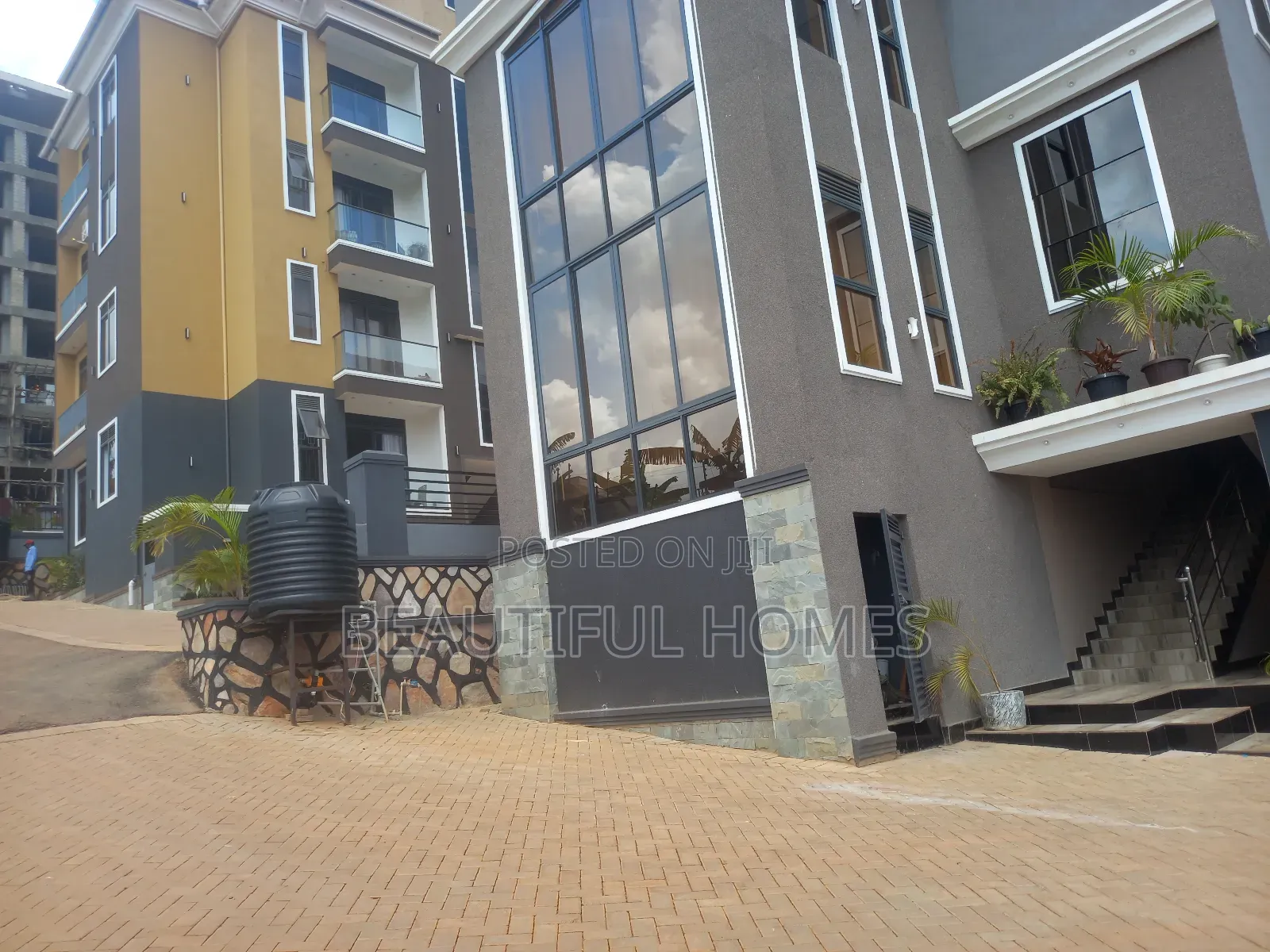 Furnished 2bdrm Block of Flats in Kisaasi, Central Division for sale in Central Division