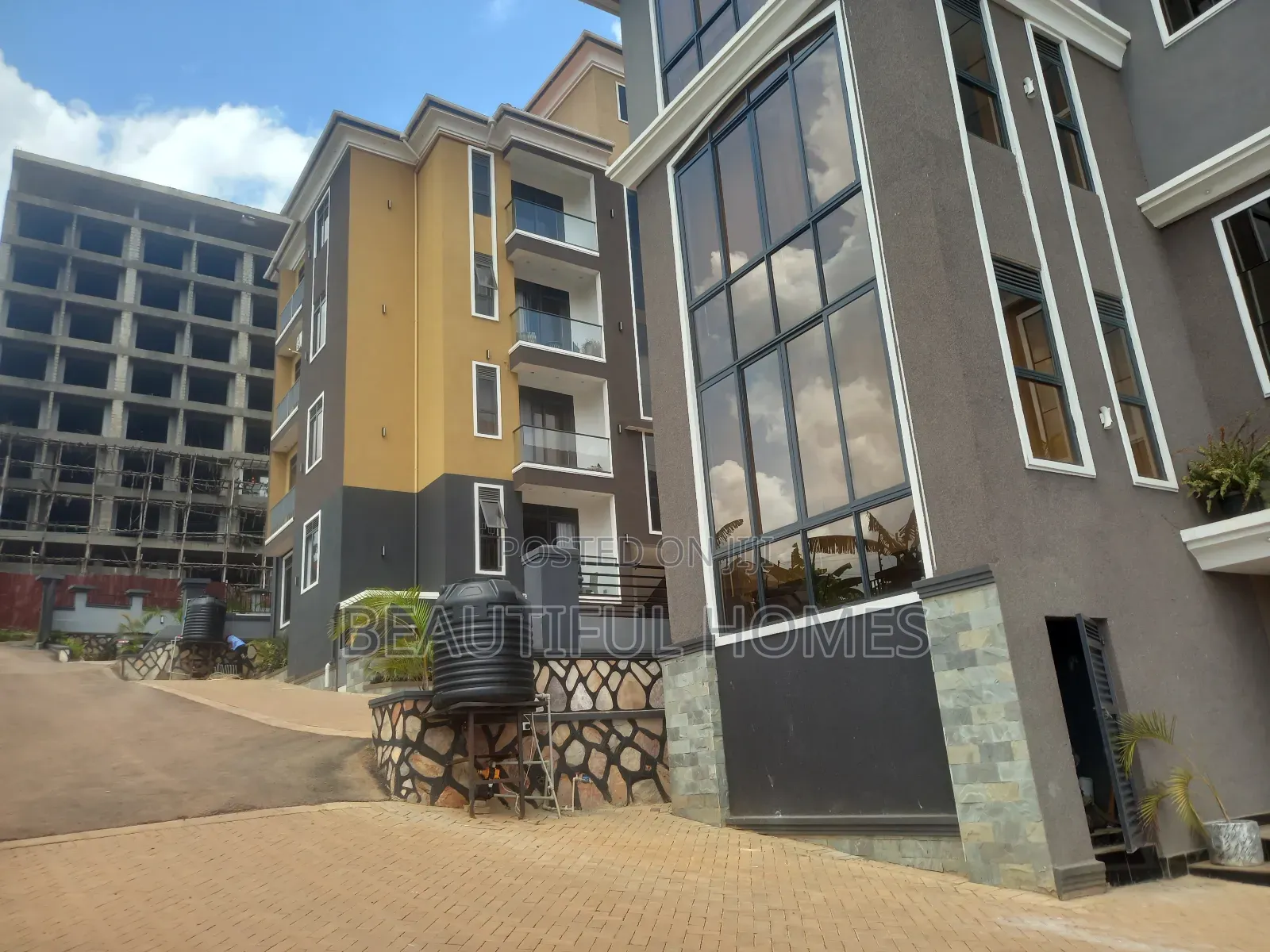 Furnished 2bdrm Block of Flats in Kisaasi, Central Division for sale in Central Division