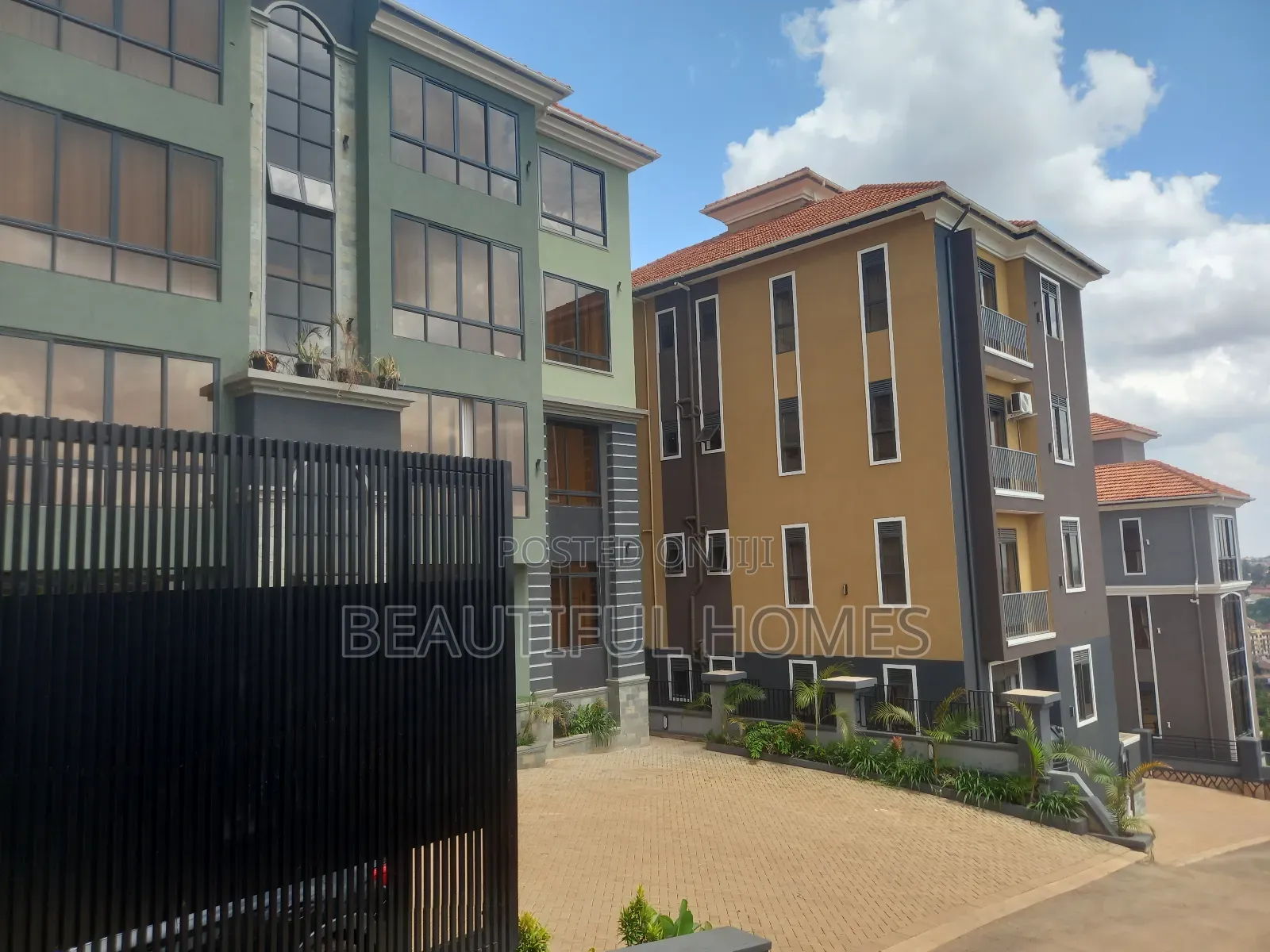 Furnished 2bdrm Block of Flats in Kisaasi, Central Division for sale in Central Division
