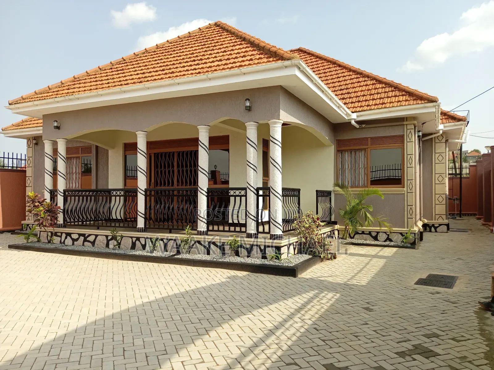 5bdrm House in Parliamentary Avenue, Kira for sale in Kira