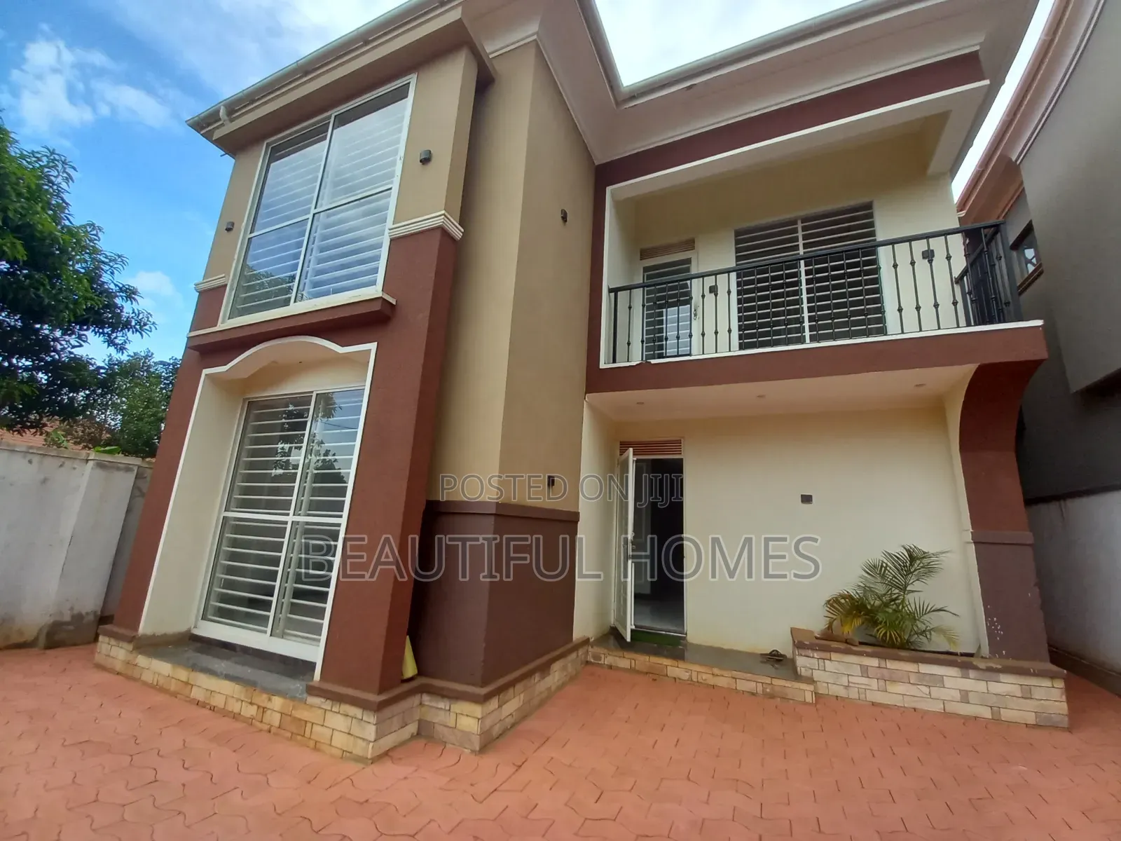 Furnished 4bdrm Duplex in Kira for sale in Kira
