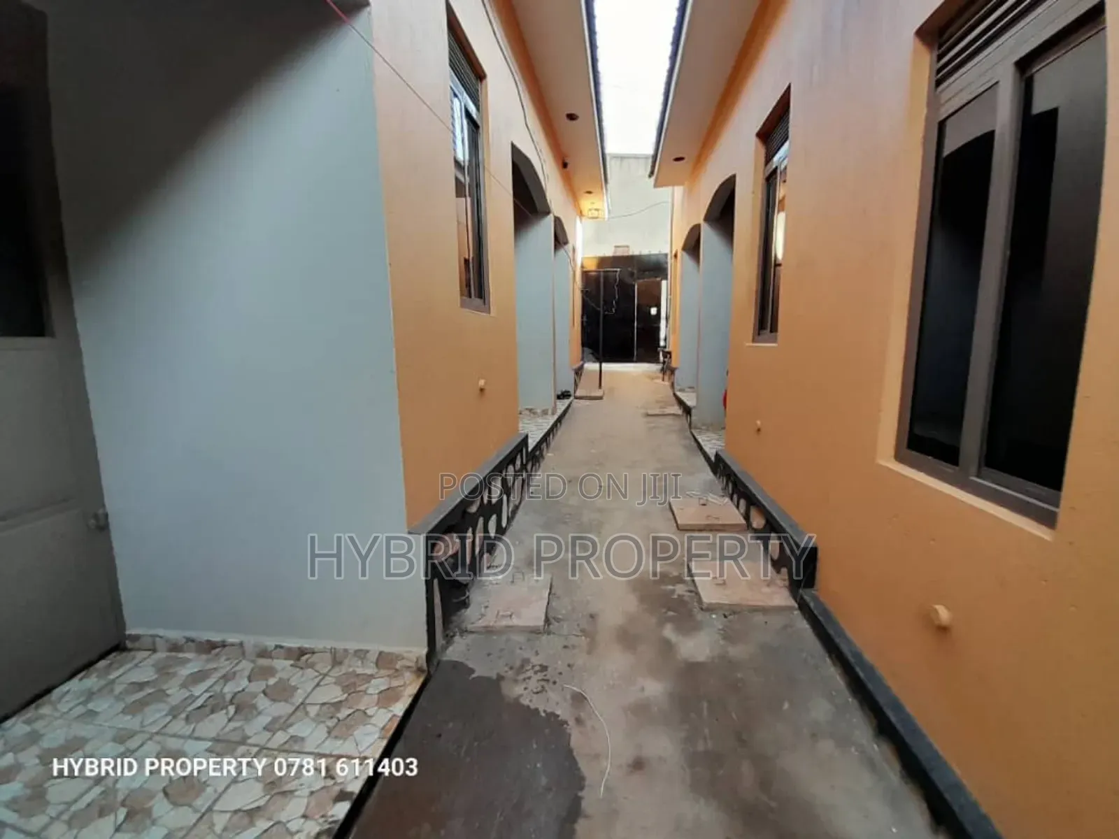 12bdrm Apartment in Nansana Along Hoima for sale in Wakiso / Wakiso