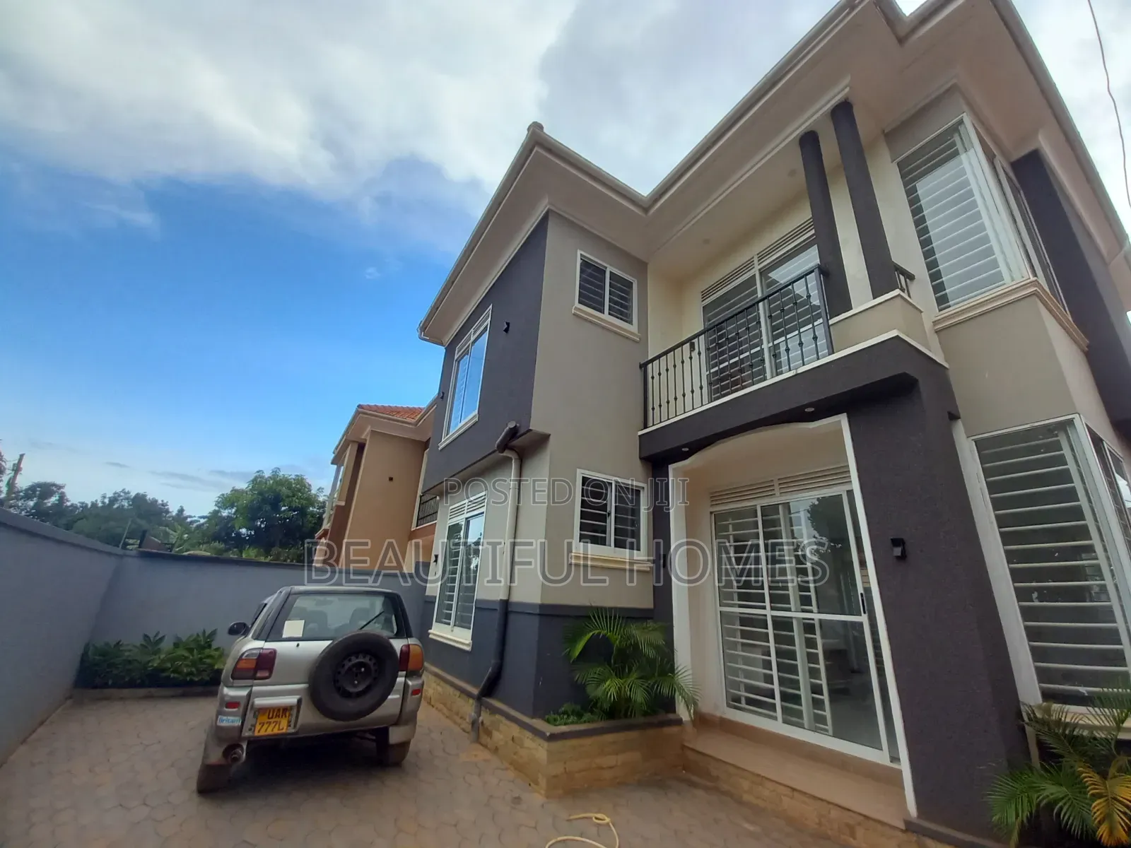 Furnished 4bdrm Duplex in Kira for sale in Kira