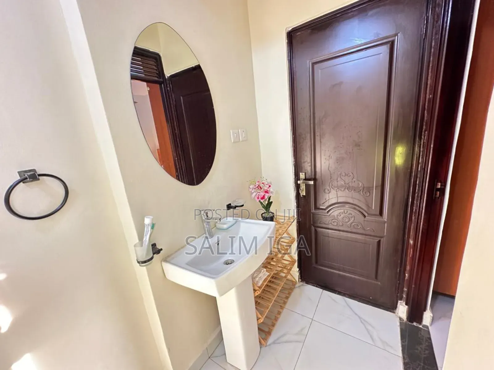 Furnished 1bdrm Room & Parlour in Kololo Property, Central Division in Central Division