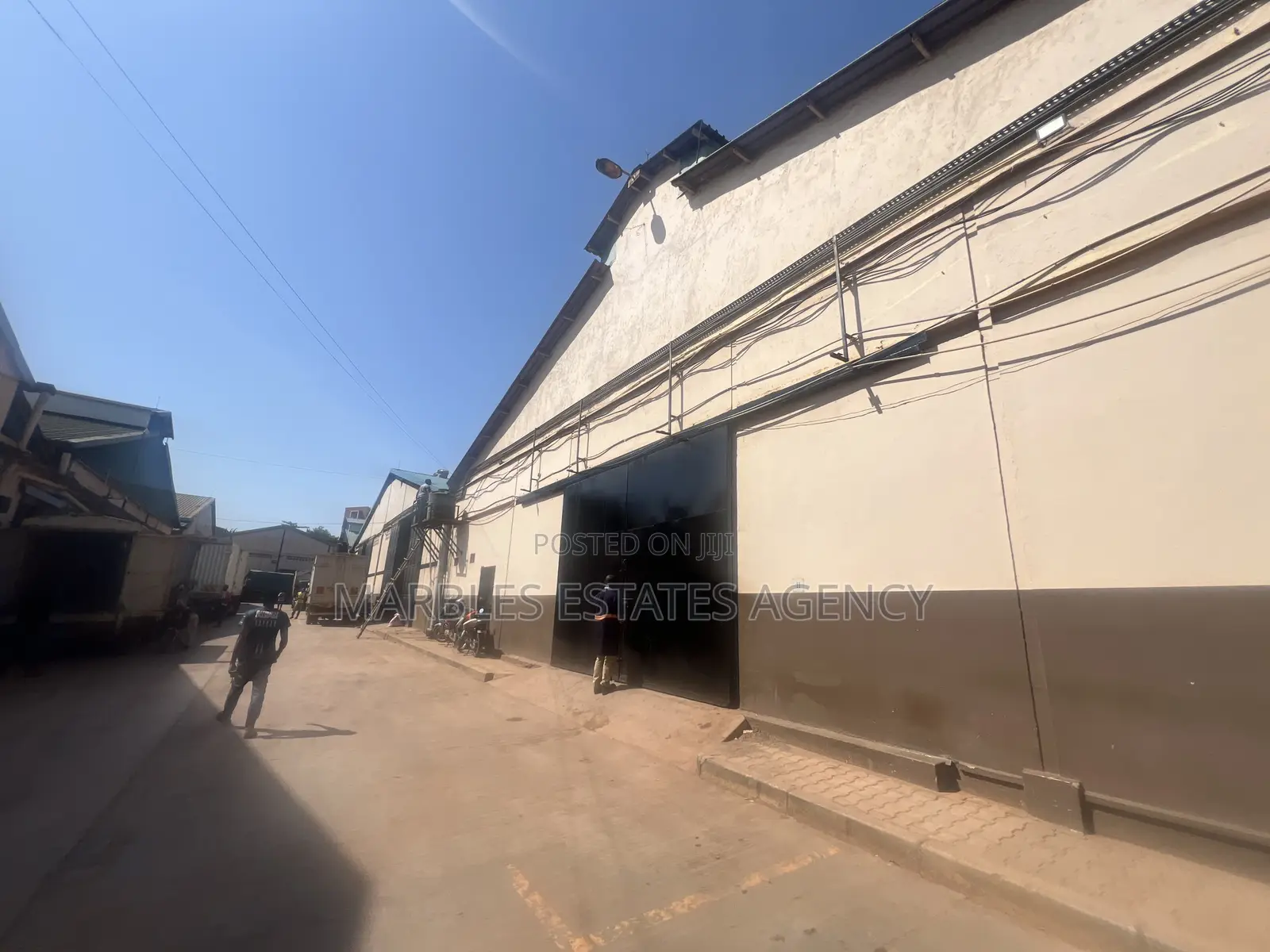 Warehouse for Rent in Bugolobi Industrial Area 560 SQMS in Central Division