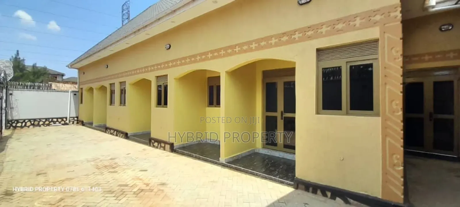 8bdrm Apartment in Namungoona Along, Rubaga for sale in Rubaga