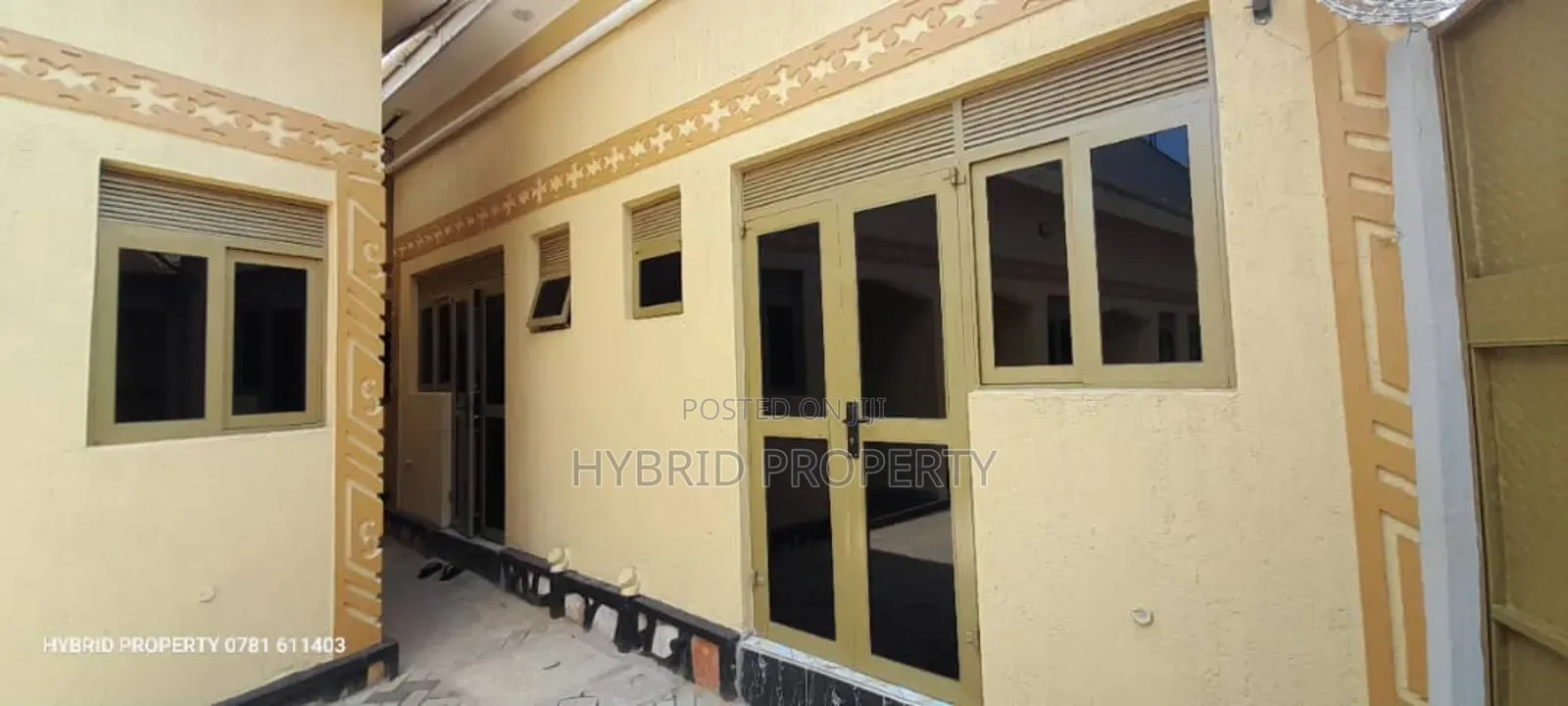 8bdrm Apartment in Namungoona Along, Rubaga for sale in Rubaga