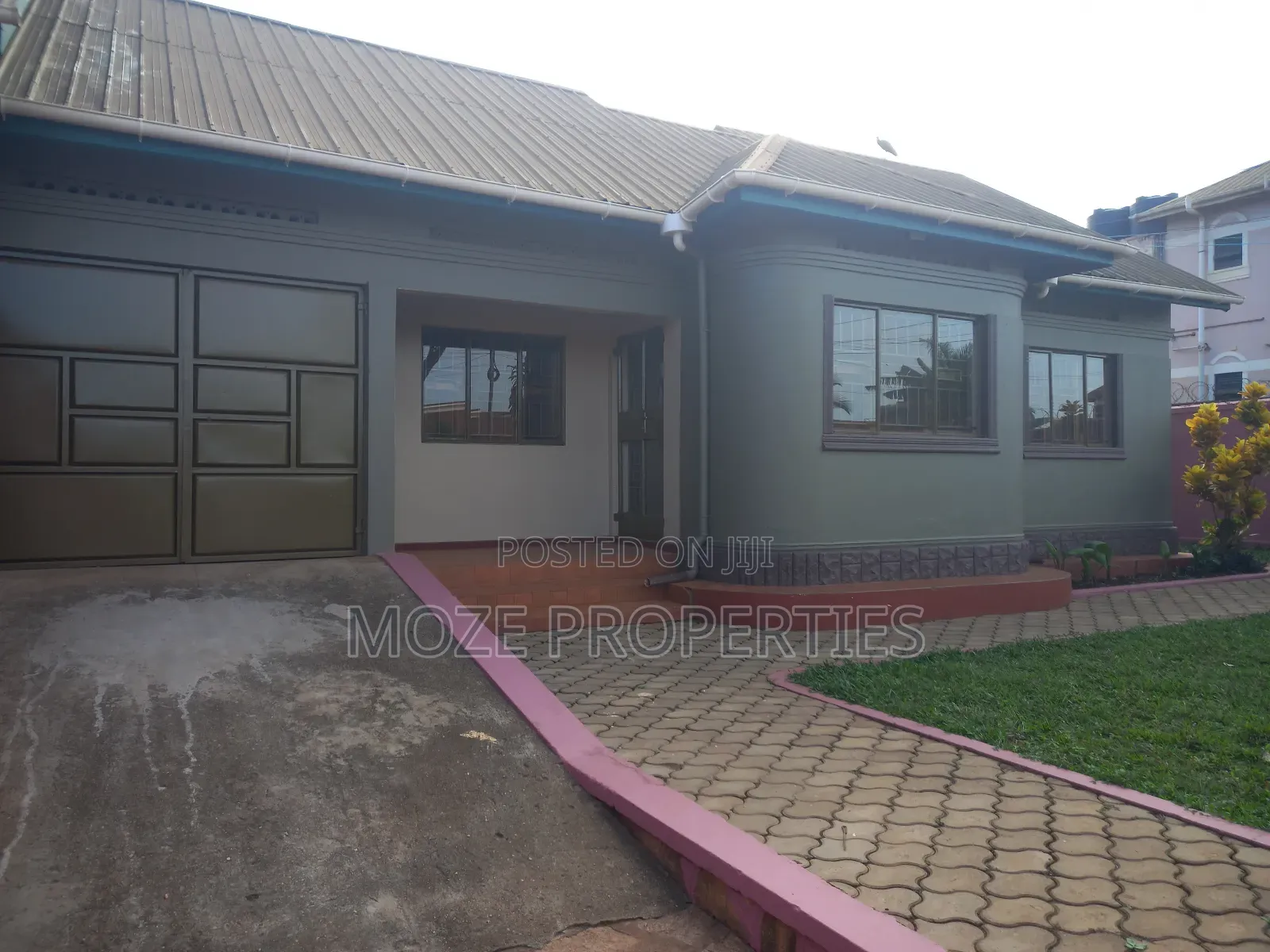 3bdrm Bungalow in Kyaliwajala, Central Division for rent in Central Division