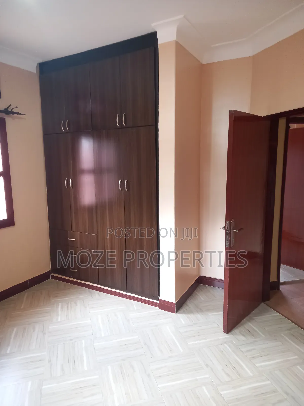 3bdrm Bungalow in Kyaliwajala, Central Division for rent in Central Division