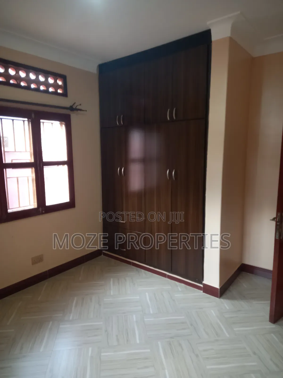 3bdrm Bungalow in Kyaliwajala, Central Division for rent in Central Division