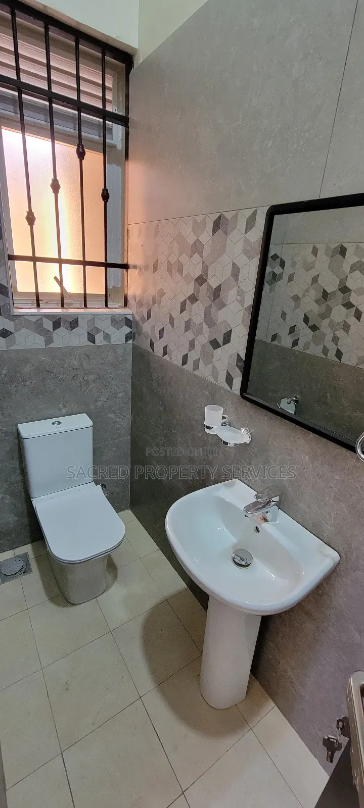 2bdrm Duplex in Bulido, Kira for rent in Kira