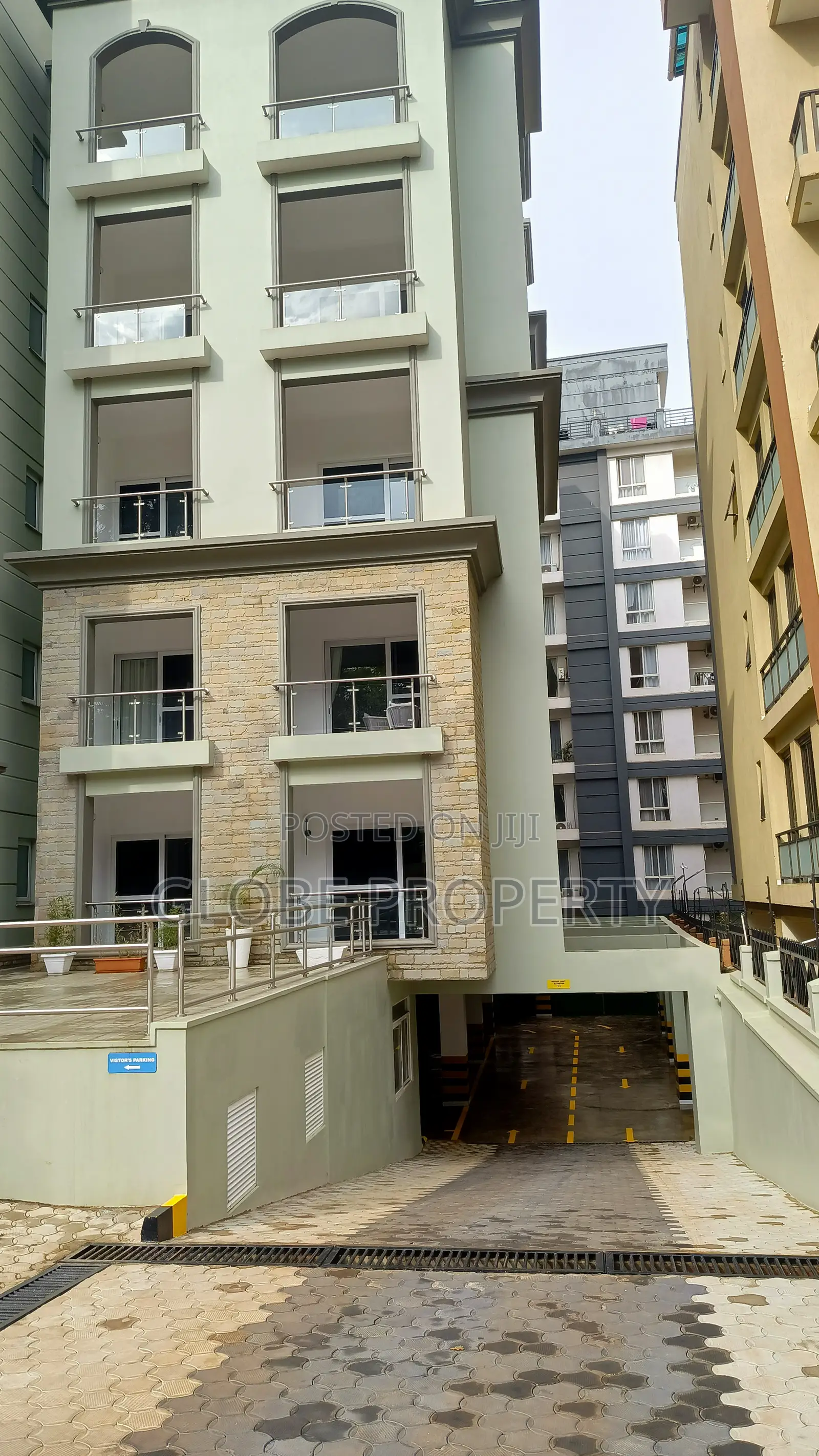 3bdrm Apartment in Kololo, Central Division for sale in Central Division