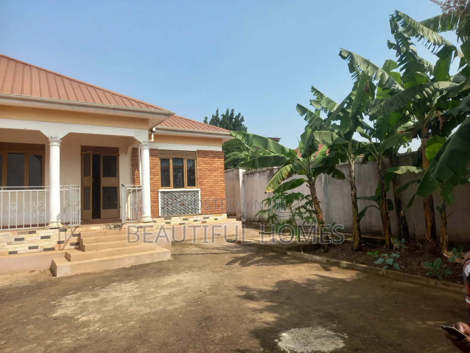 Furnished 3bdrm House in Kira Nsasa for sale in Kira