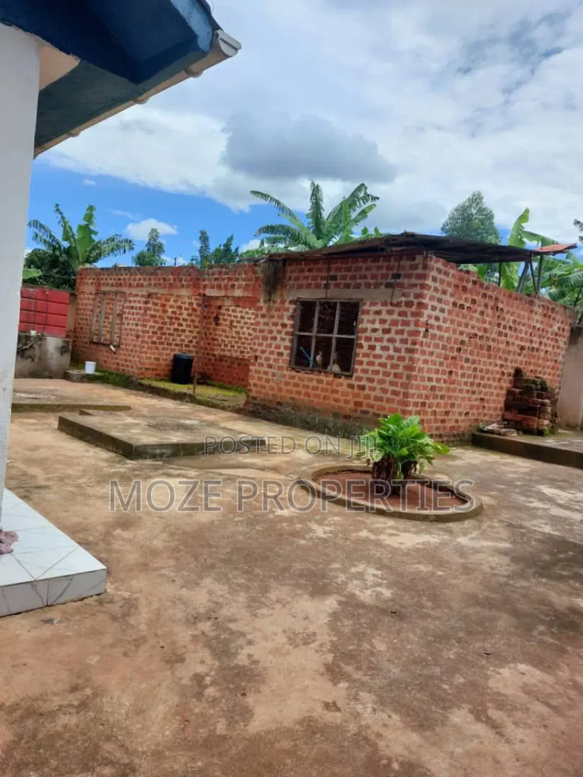 3bdrm Bungalow in Mukono Wantoni, Central Division for sale in Central Division
