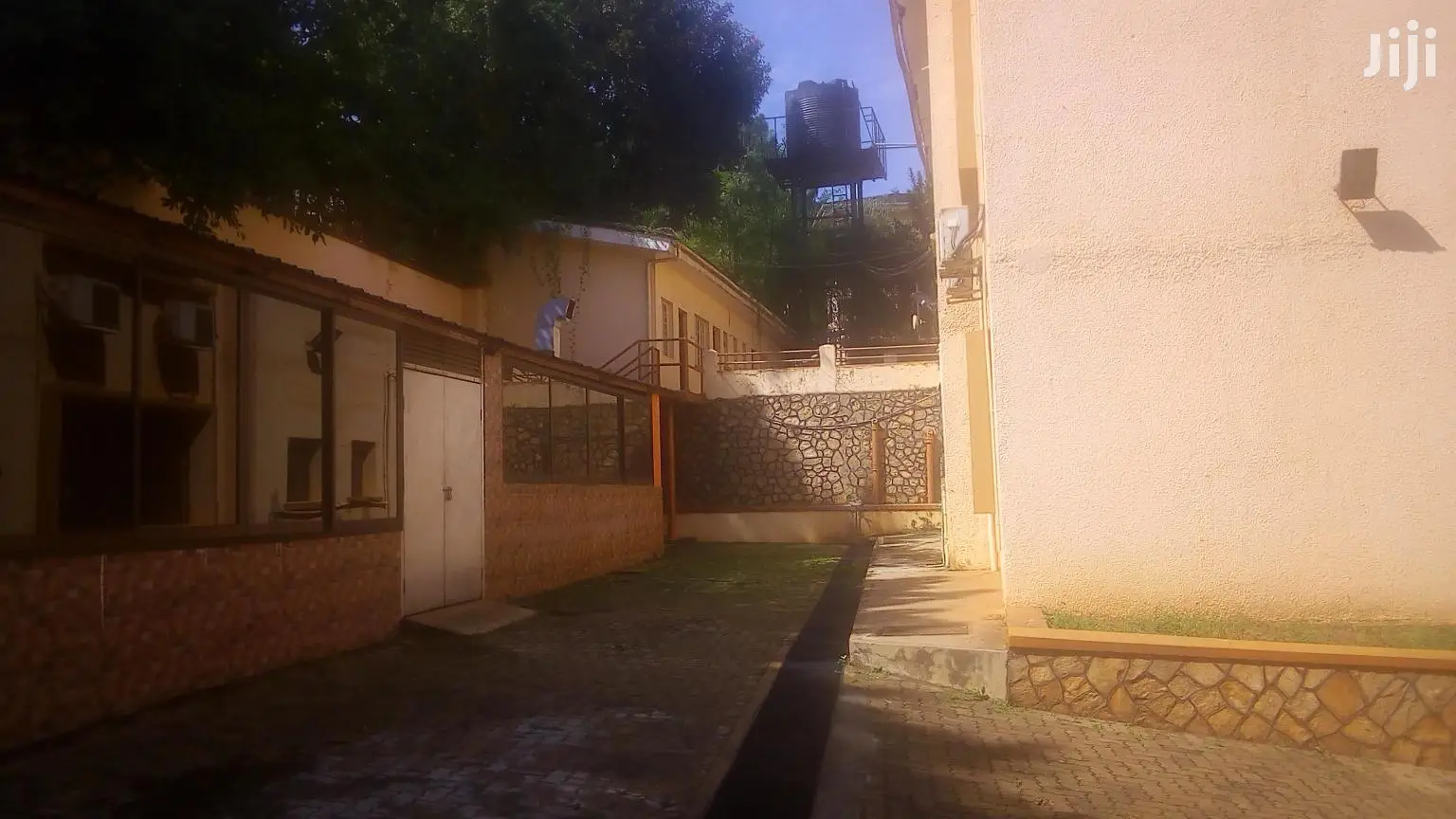 Office Block In Kololo For Sale in Kampala