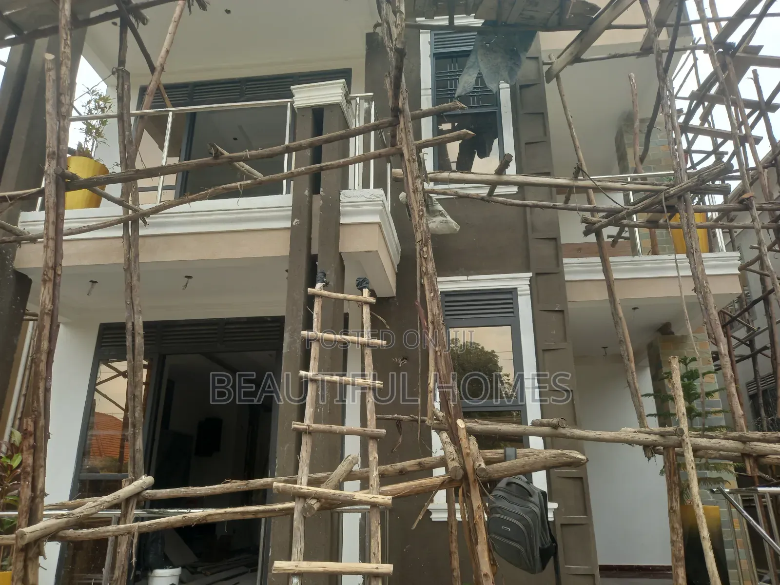 Furnished 5bdrm Mansion in Kira for sale in Kira