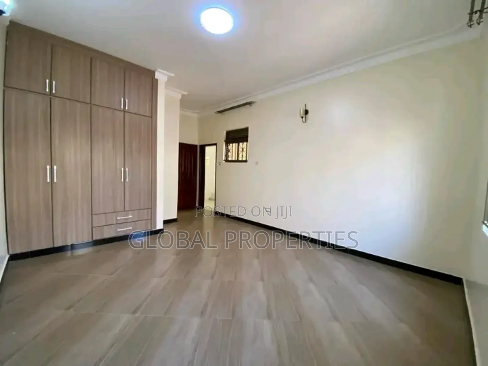 4bdrm Duplex in Najjera Buwate Rd, Central Division for rent in Central Division